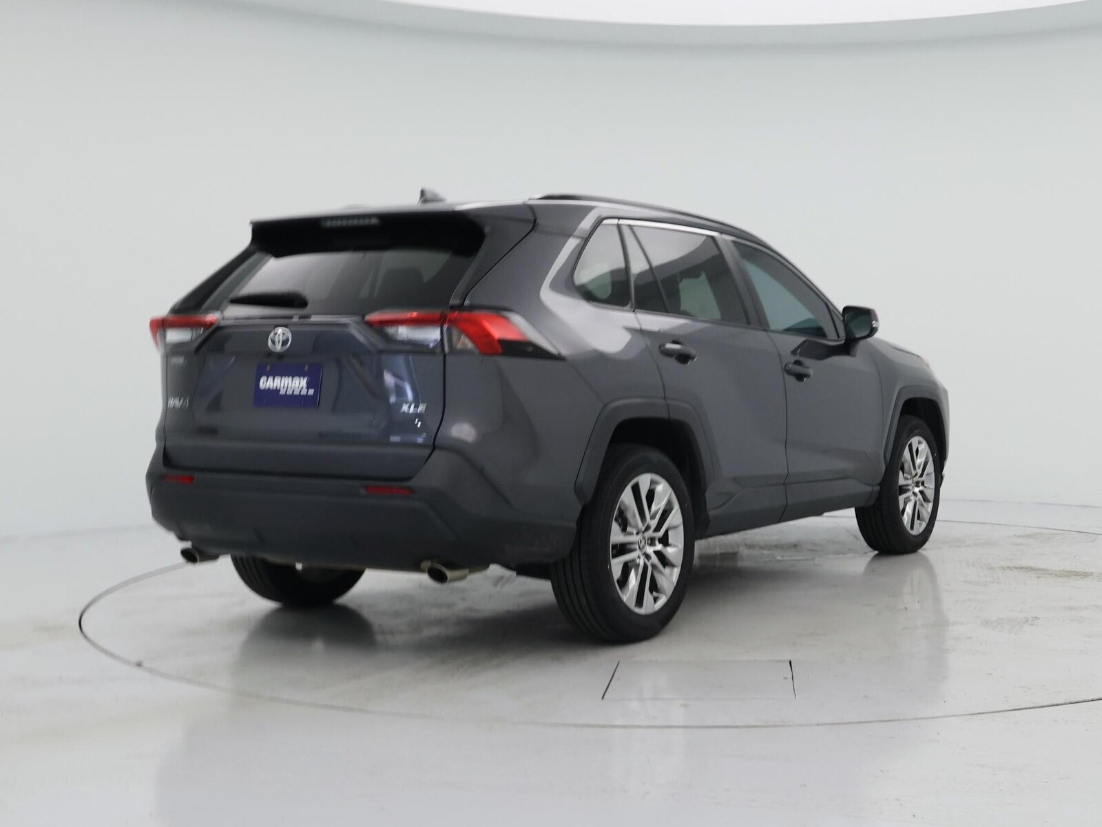 2021 Toyota RAV4 XLE Premium - Photo 9