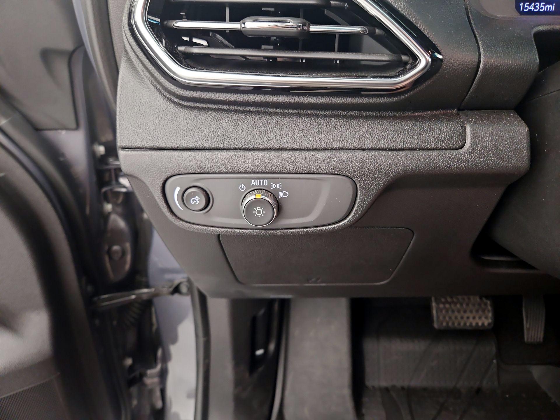 Thumbnail: 2023 Chevrolet Bolt EV - 13