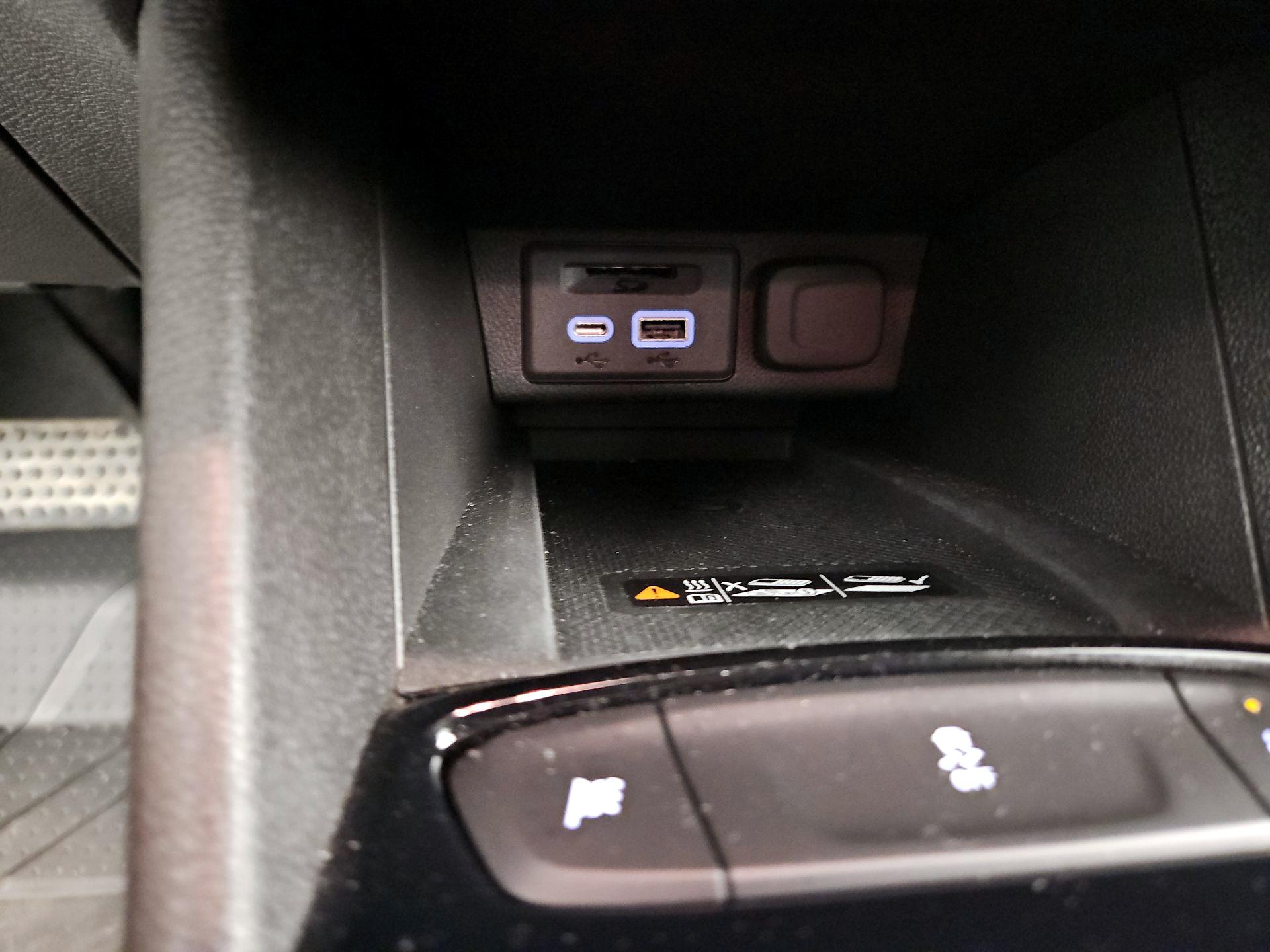 Thumbnail: 2023 Chevrolet Bolt EV - 18