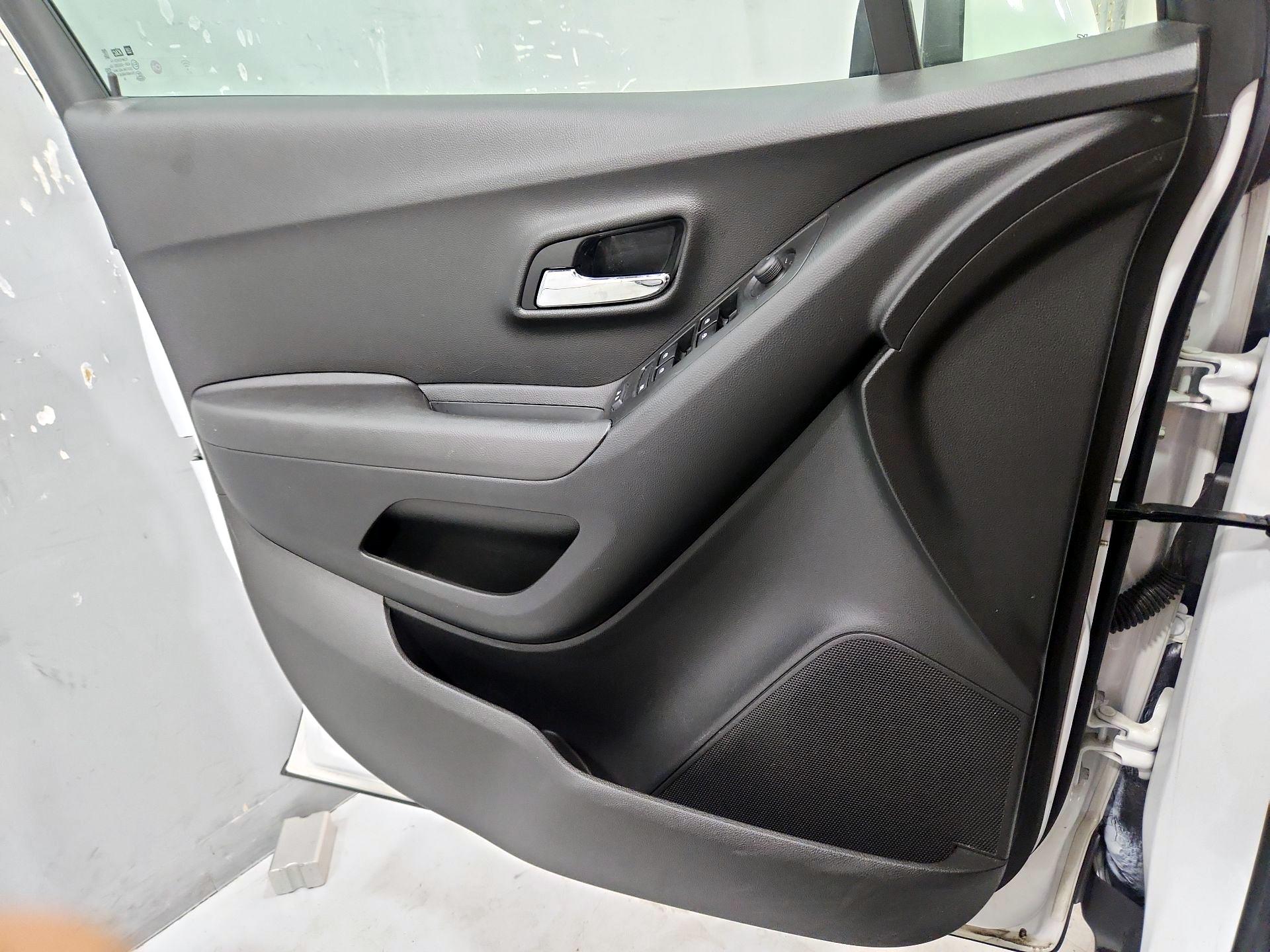 Thumbnail: 2020 Chevrolet Trax - 12