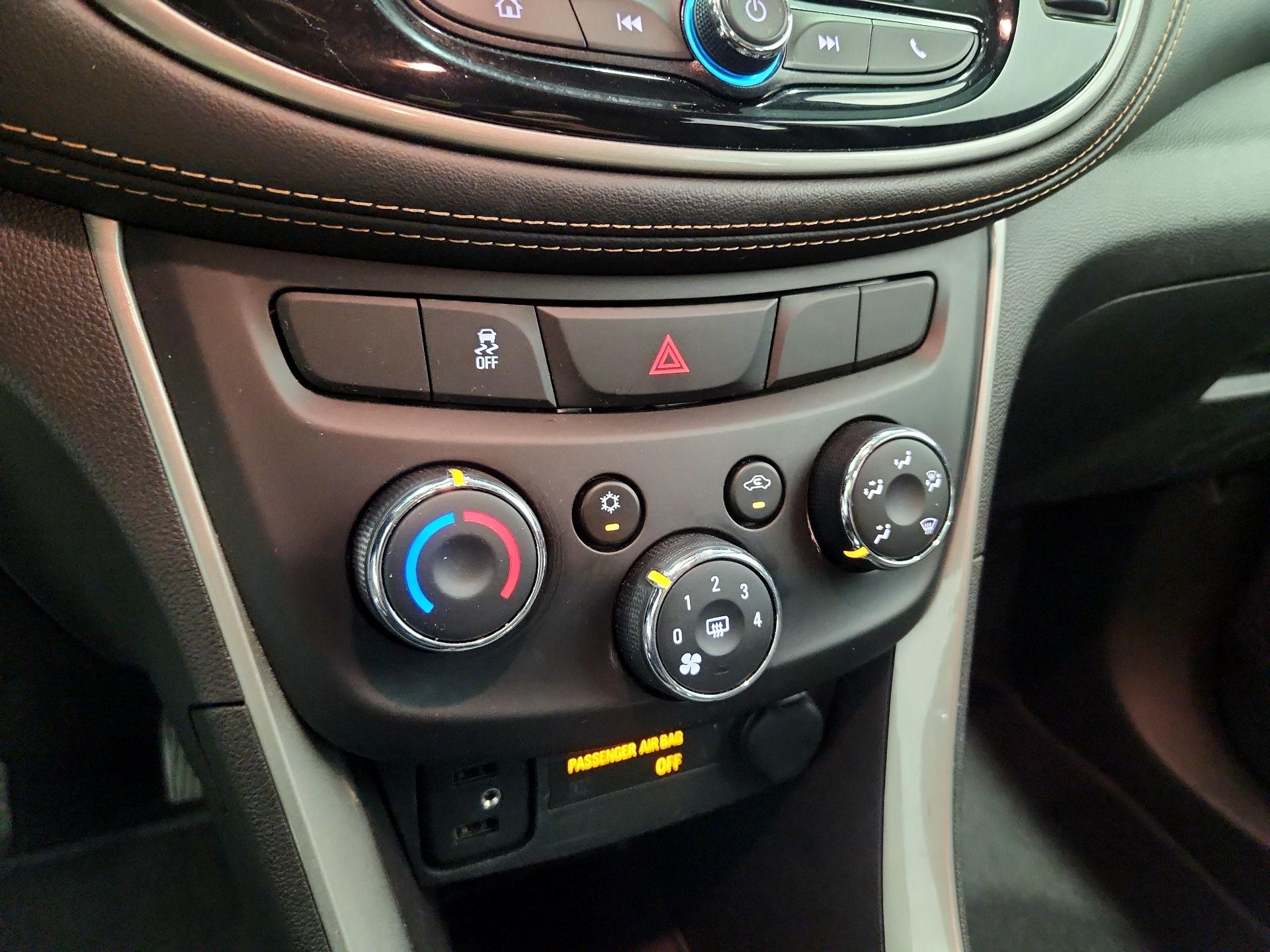 Thumbnail: 2020 Chevrolet Trax - 16
