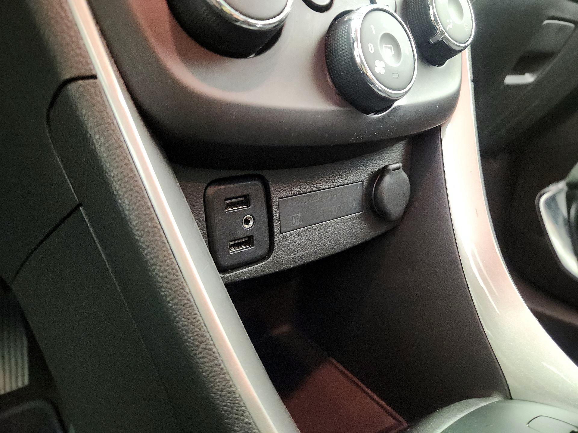 Thumbnail: 2020 Chevrolet Trax - 18