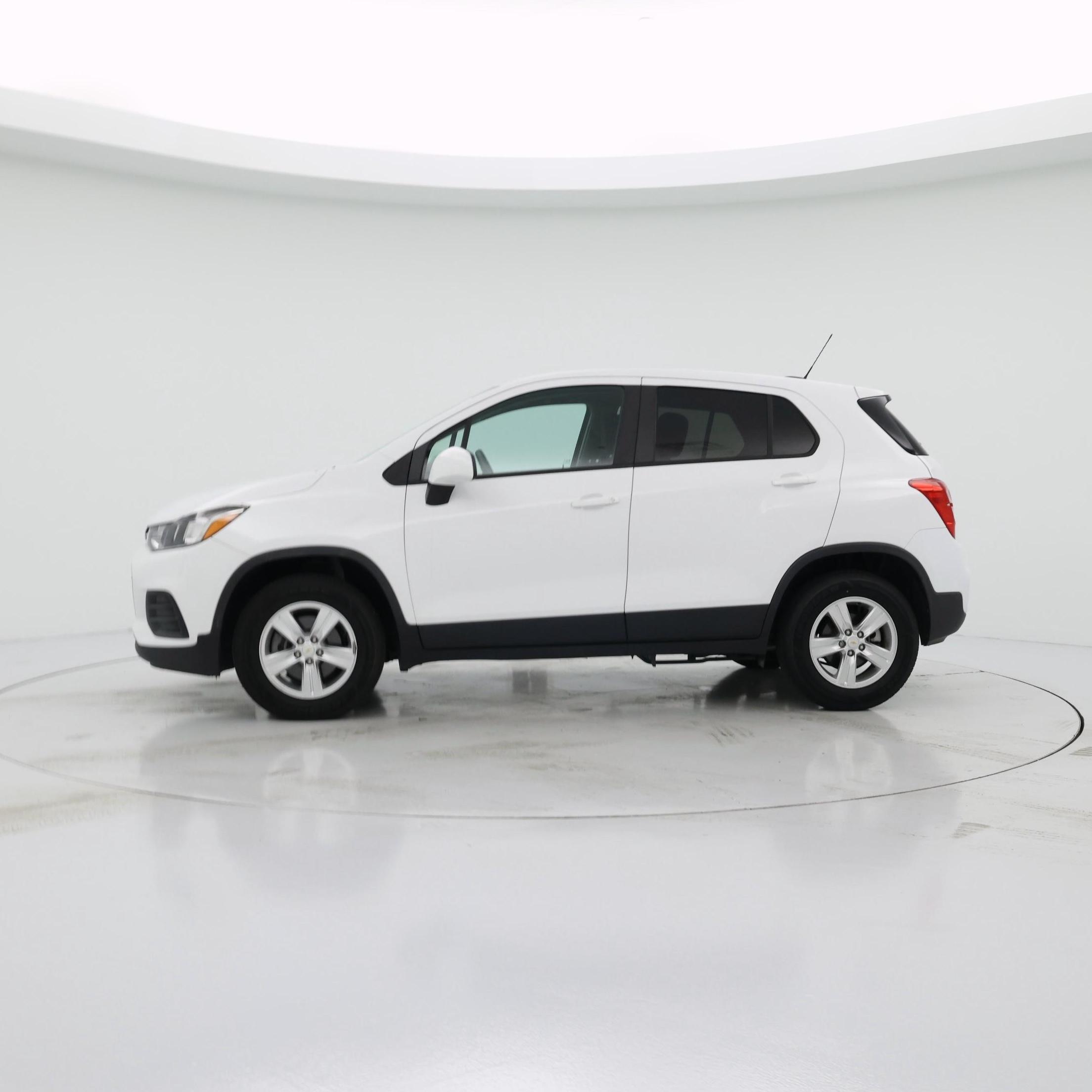 Thumbnail: 2020 Chevrolet Trax - 3