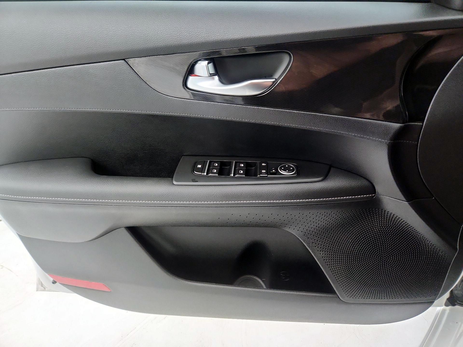 Thumbnail: 2024 Kia Forte - 12