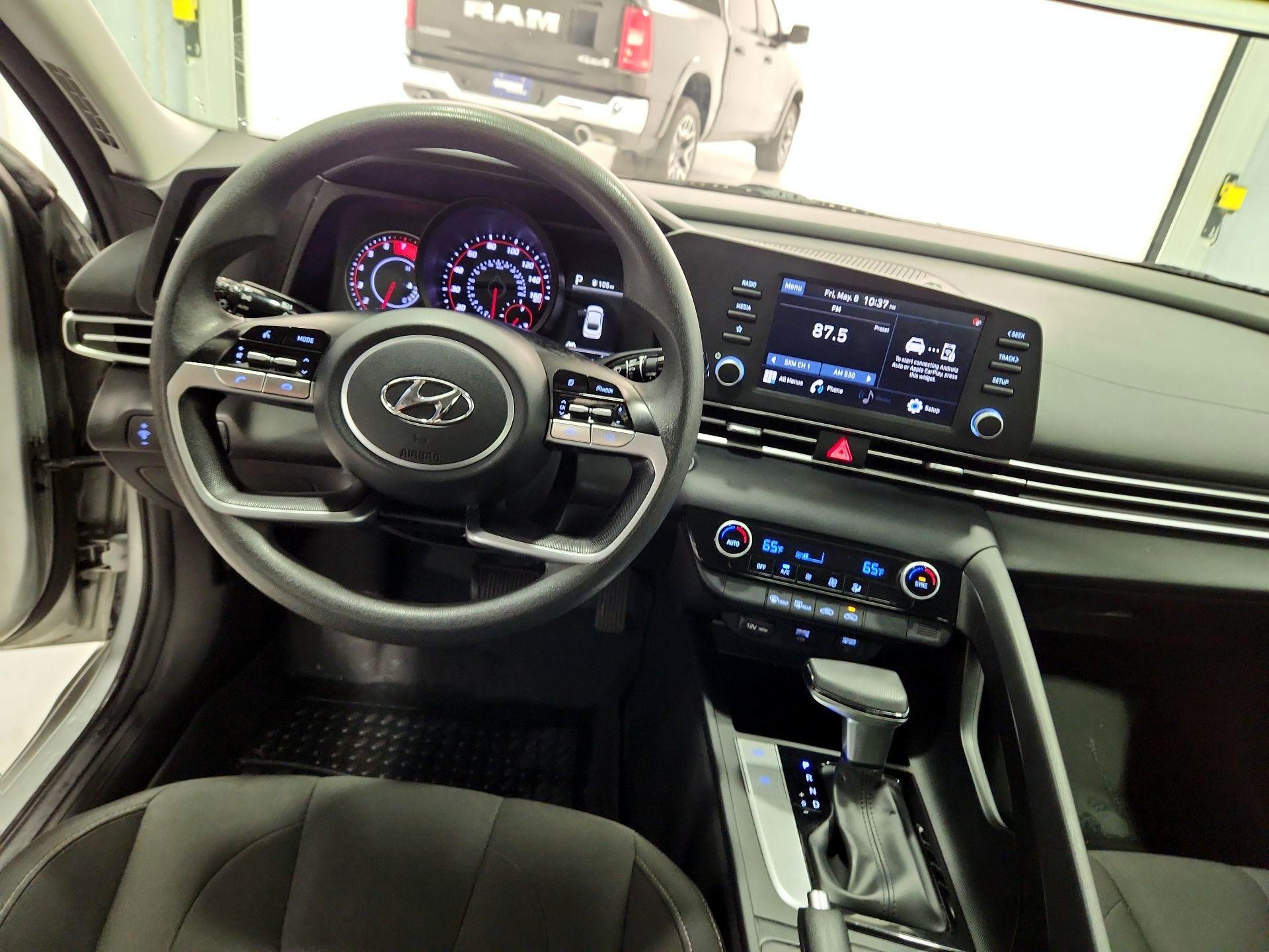 Thumbnail: 2023 Hyundai Elantra - 9