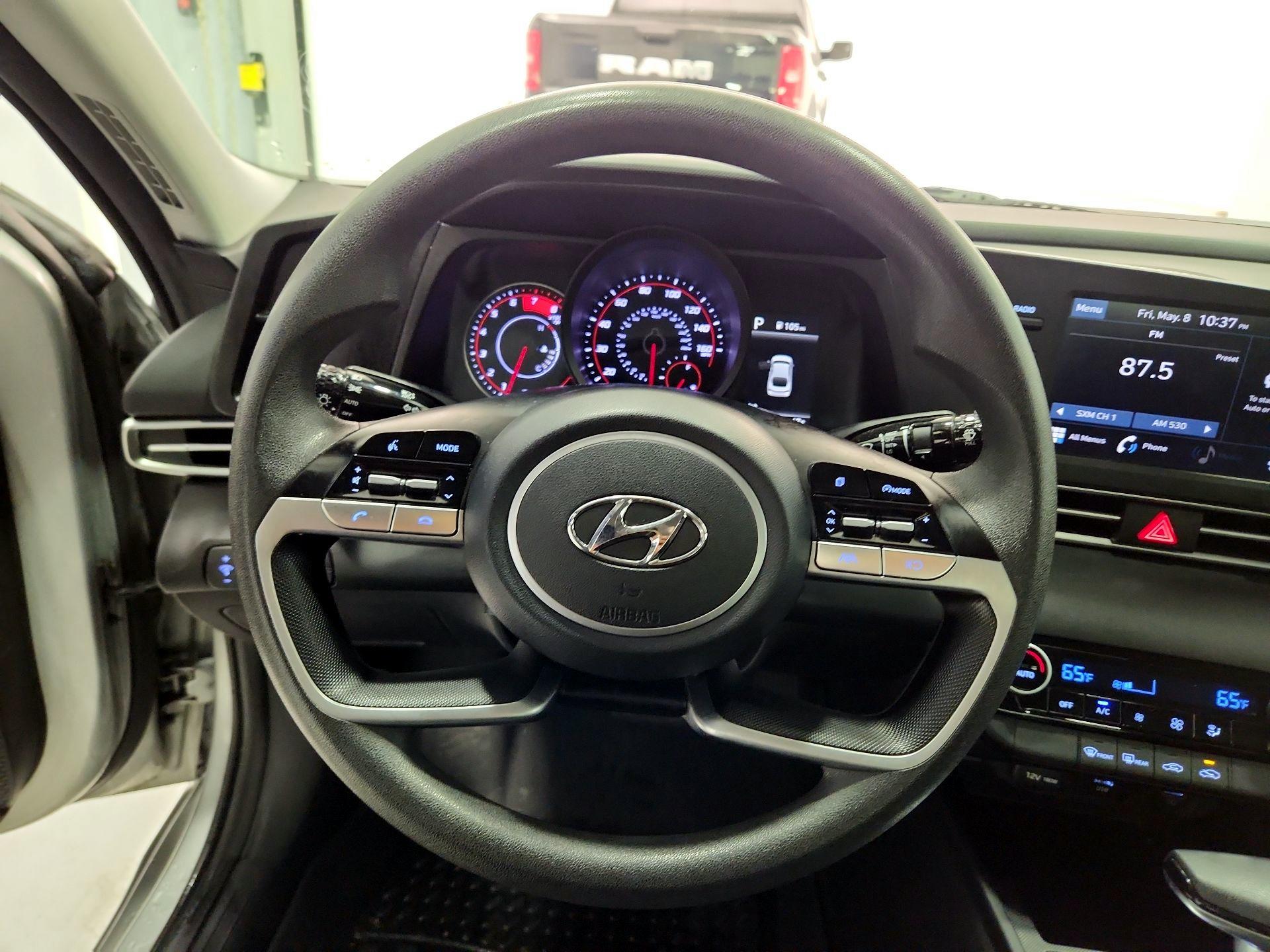 Thumbnail: 2023 Hyundai Elantra - 10