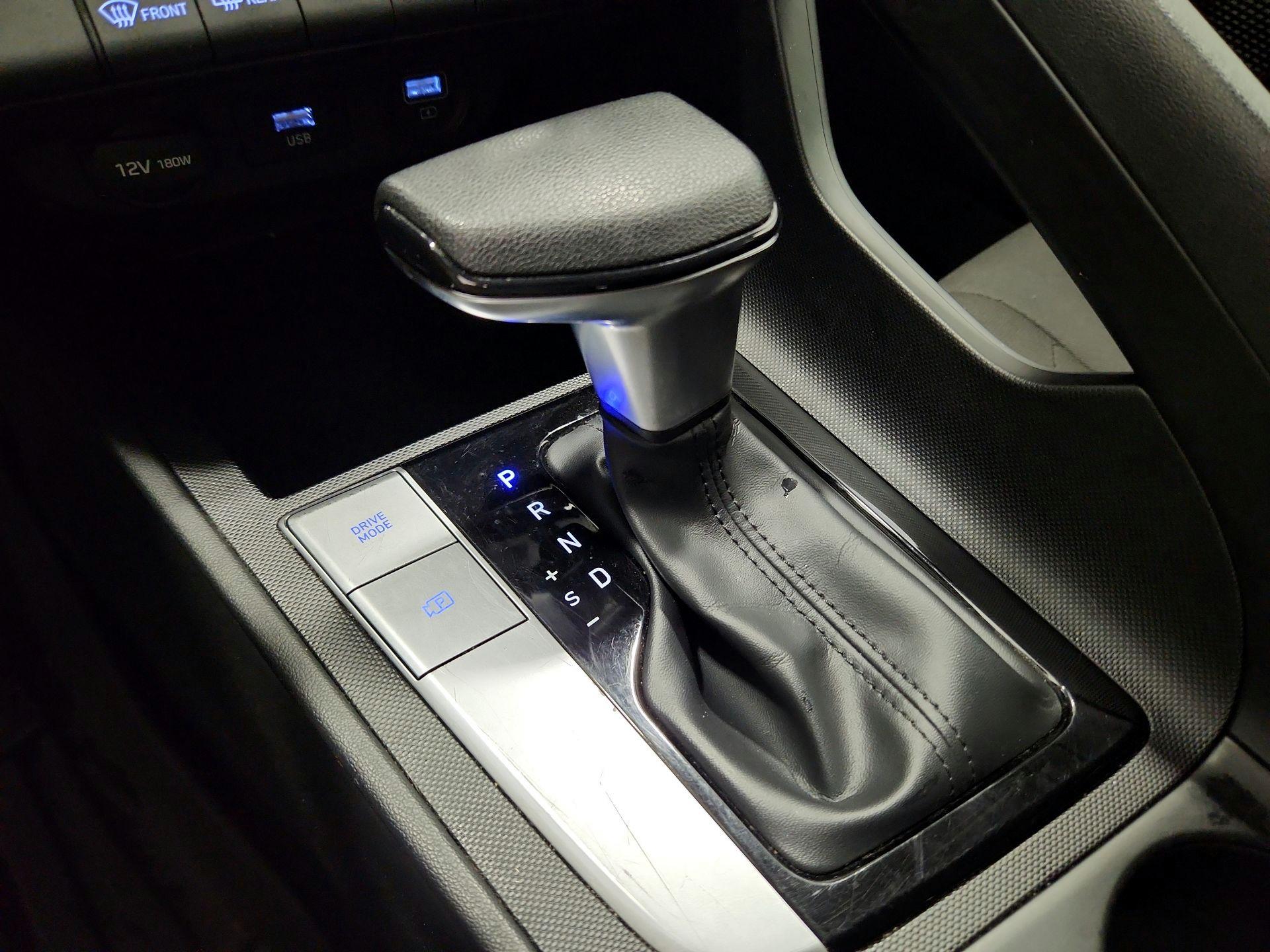 Thumbnail: 2023 Hyundai Elantra - 17