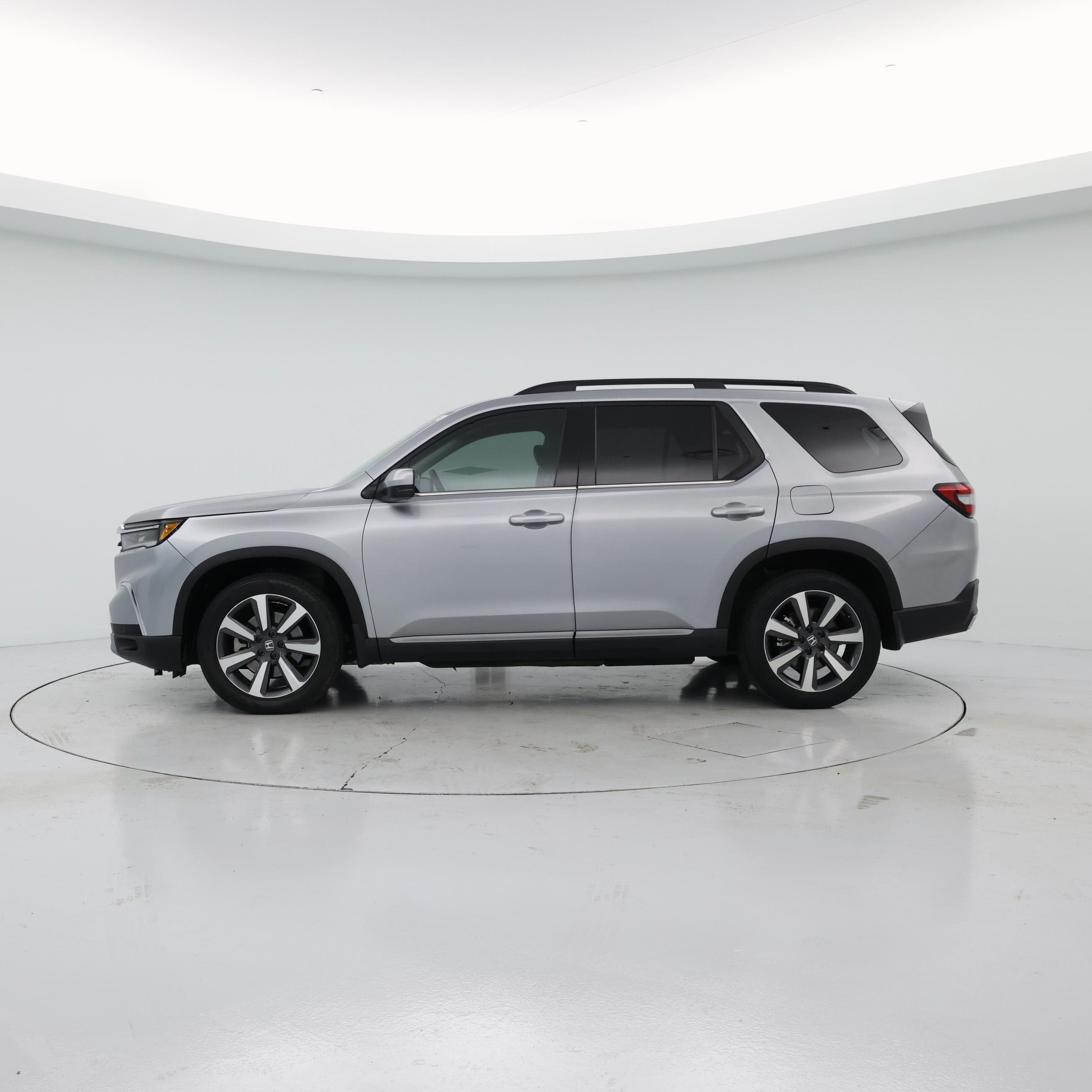 Thumbnail: 2023 Honda Pilot - 3
