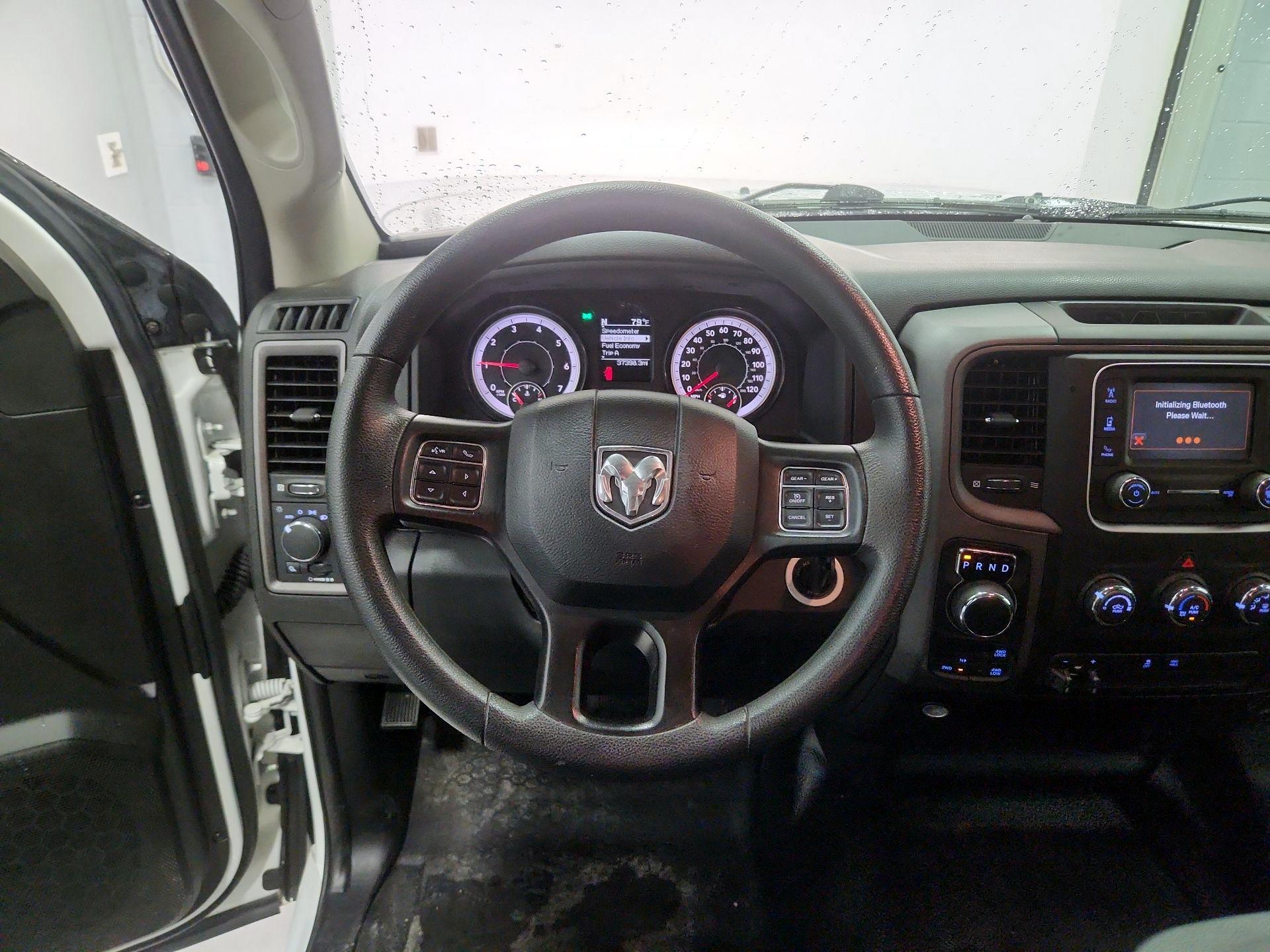 Thumbnail: 2022 RAM 1500 Classic - 10
