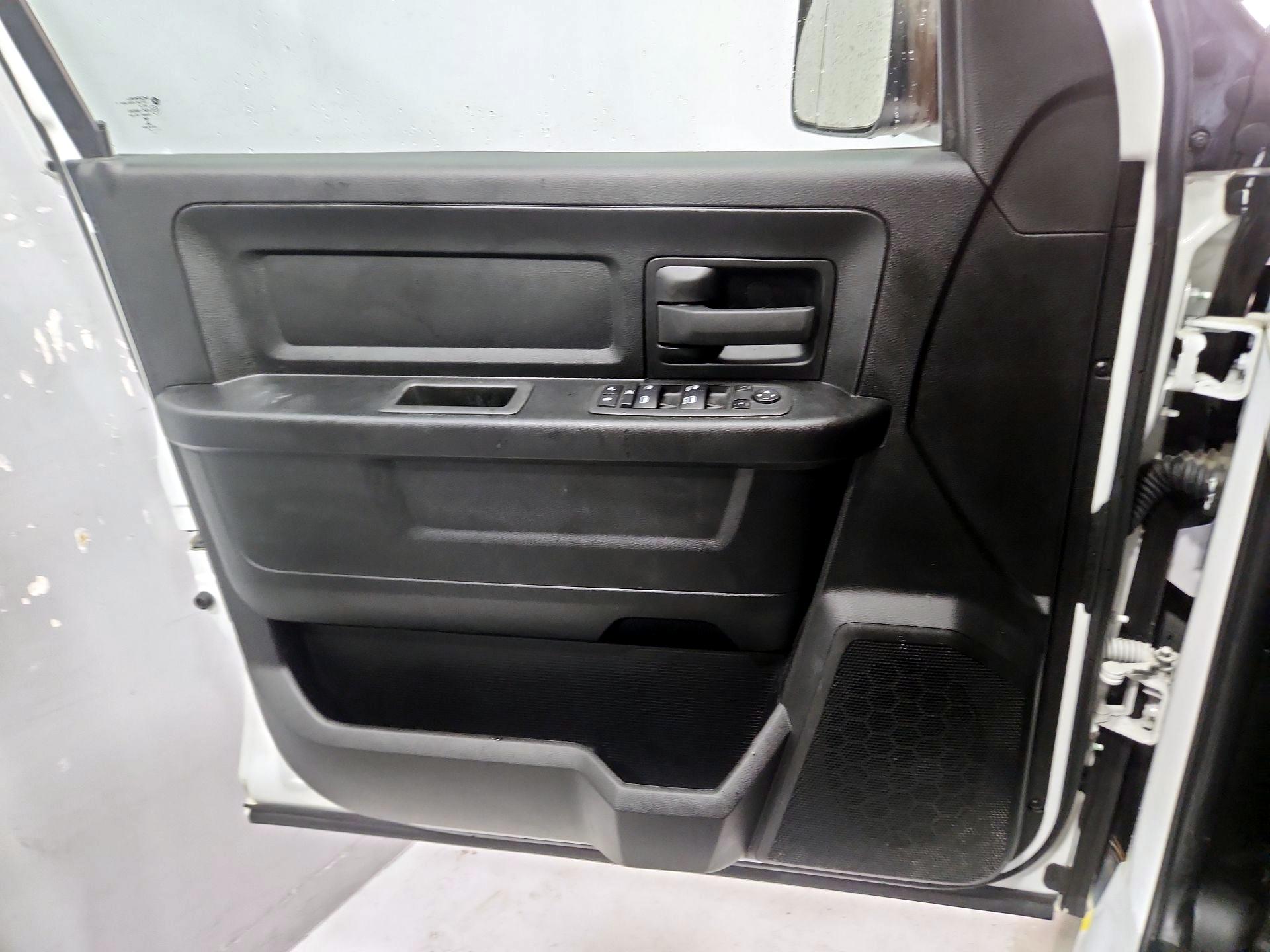 Thumbnail: 2022 RAM 1500 Classic - 12