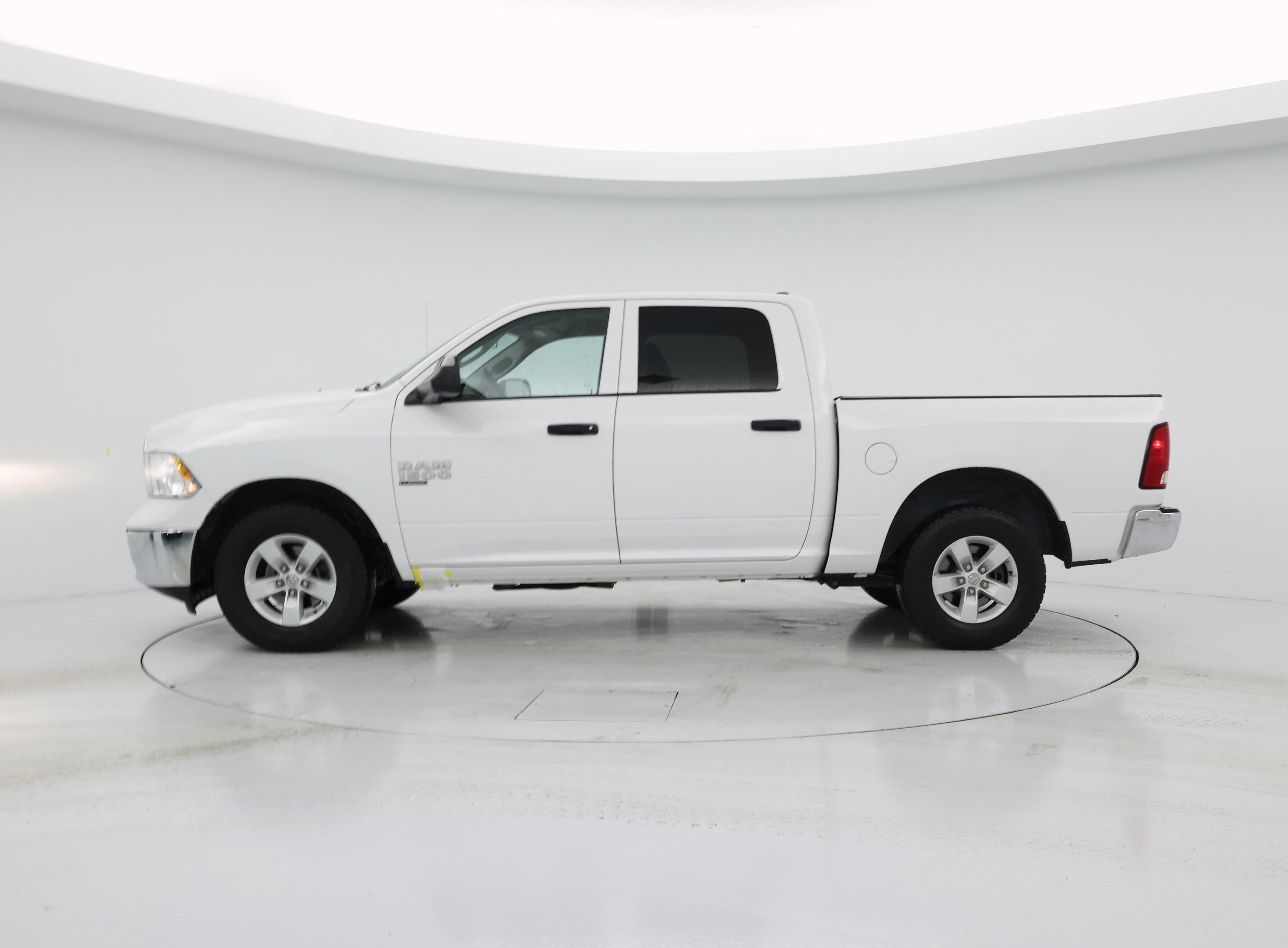 Thumbnail: 2022 RAM 1500 Classic - 3