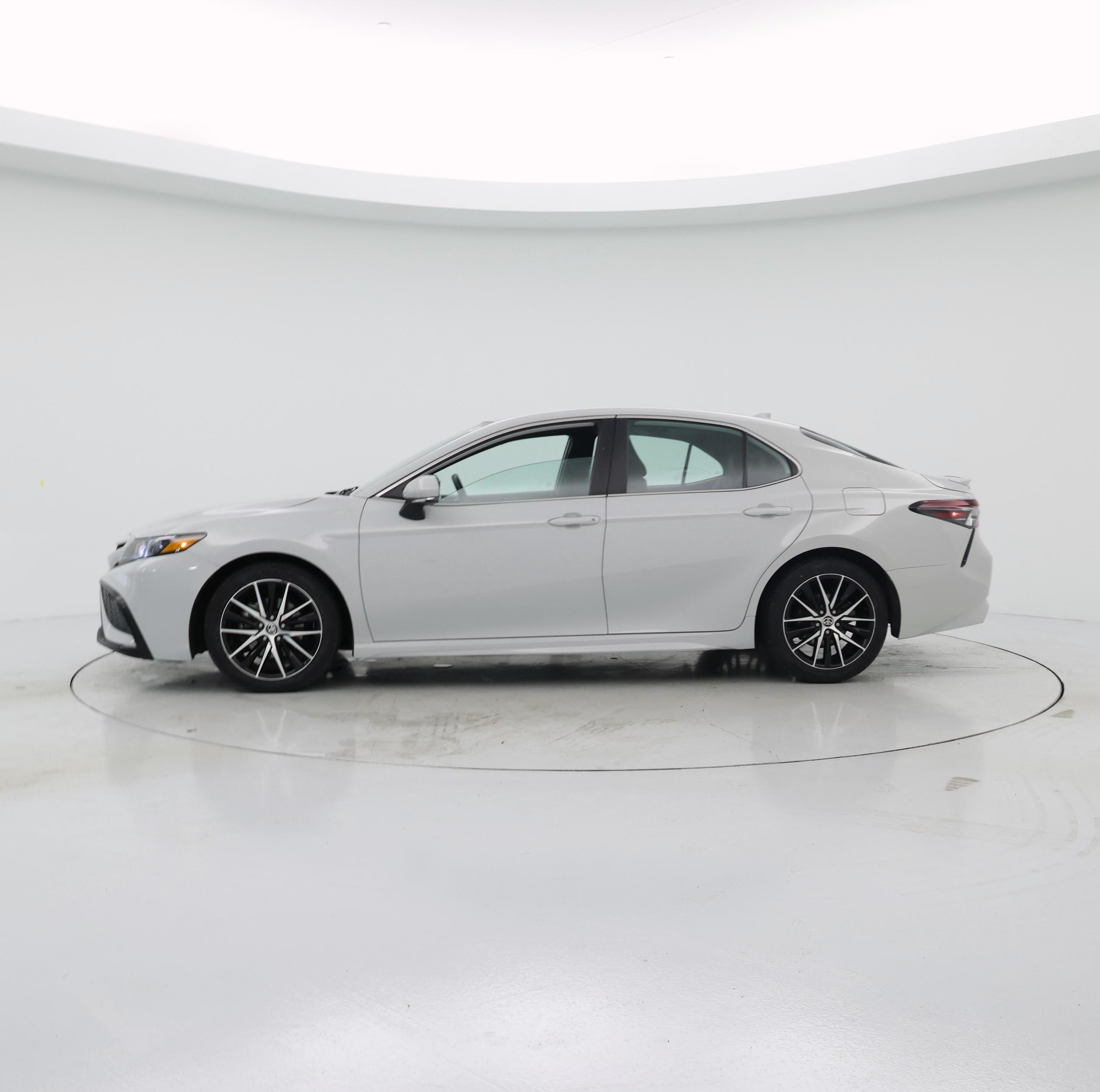 Thumbnail: 2023 Toyota Camry - 3