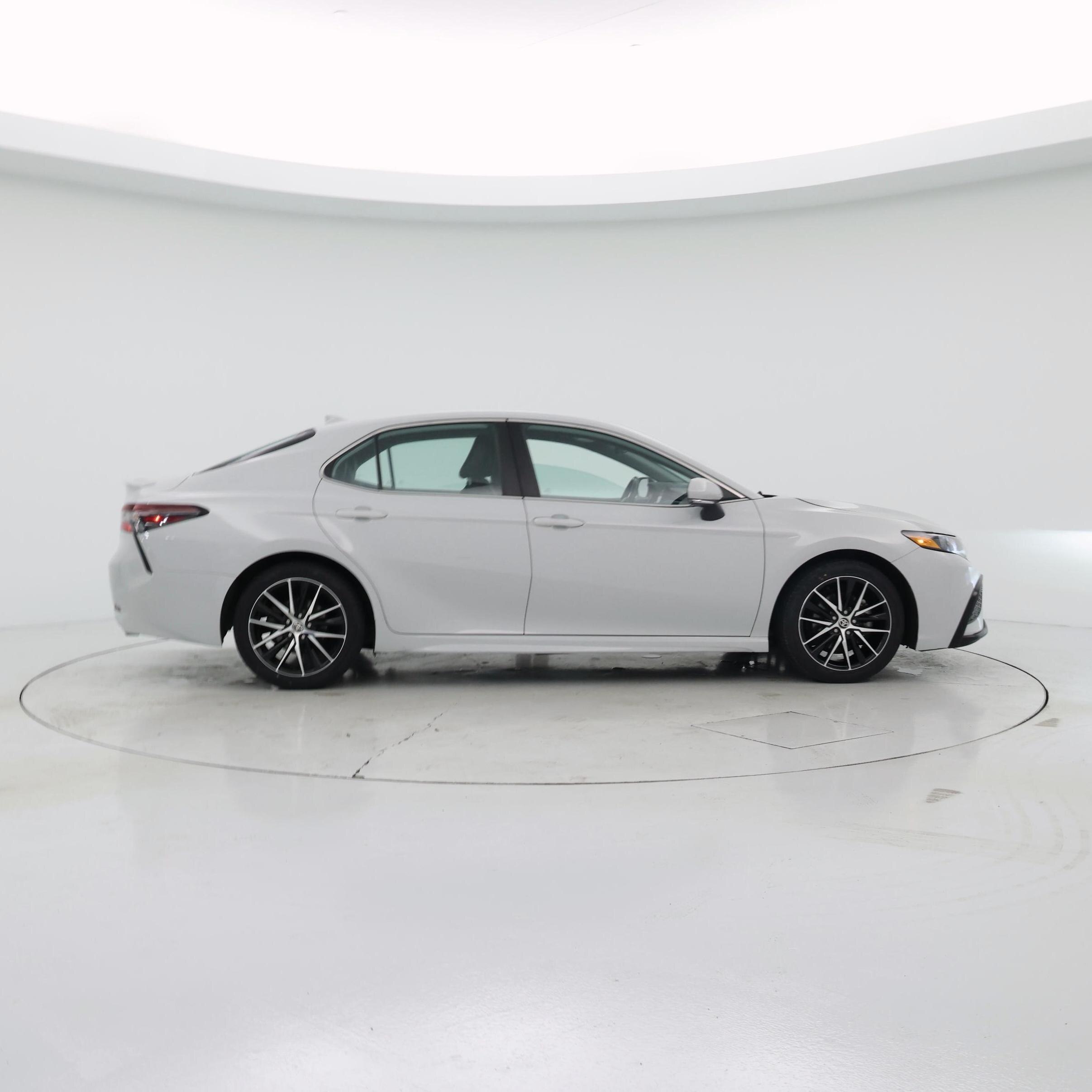 Thumbnail: 2023 Toyota Camry - 7