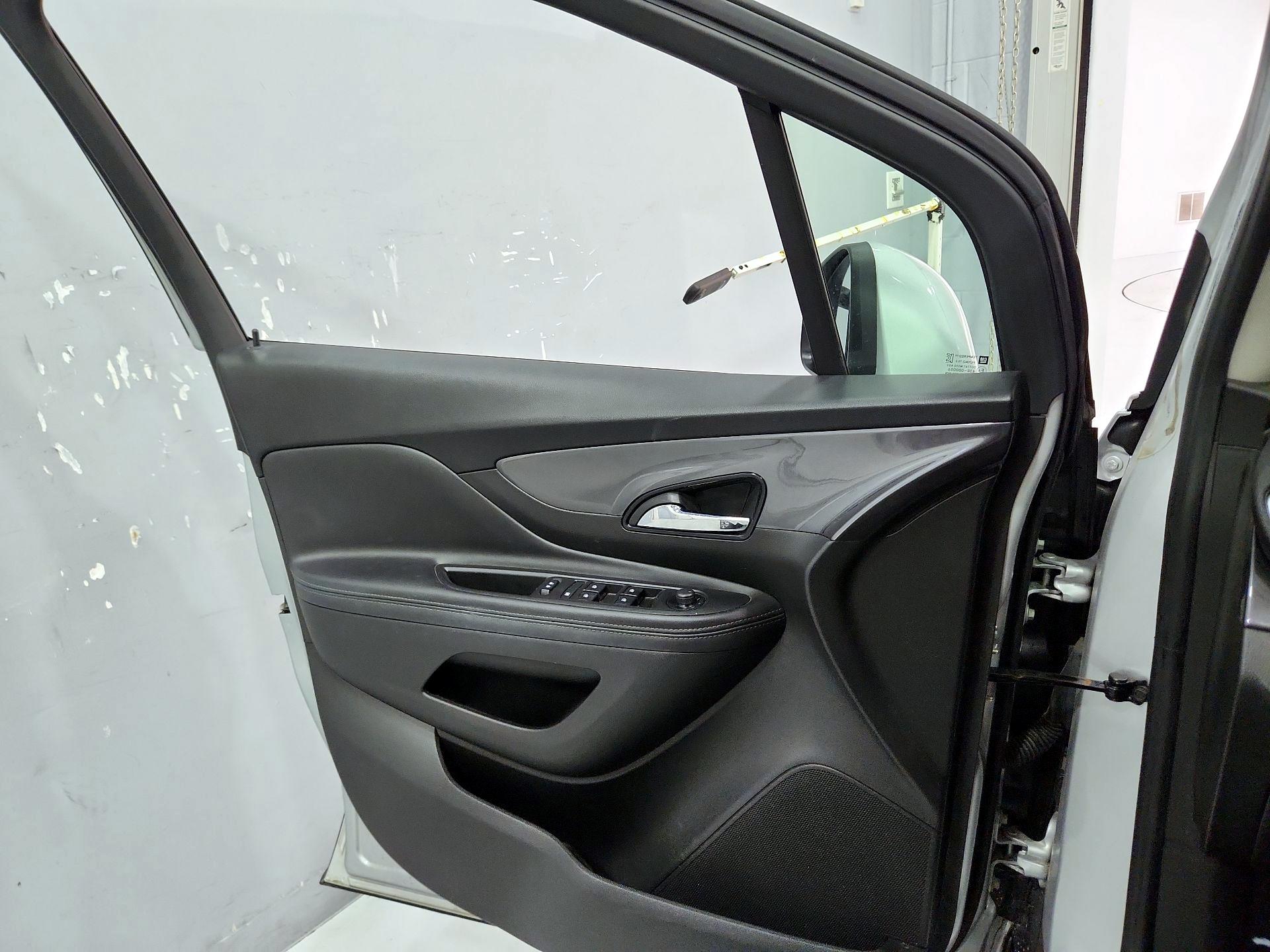 Thumbnail: 2022 Buick Encore - 12