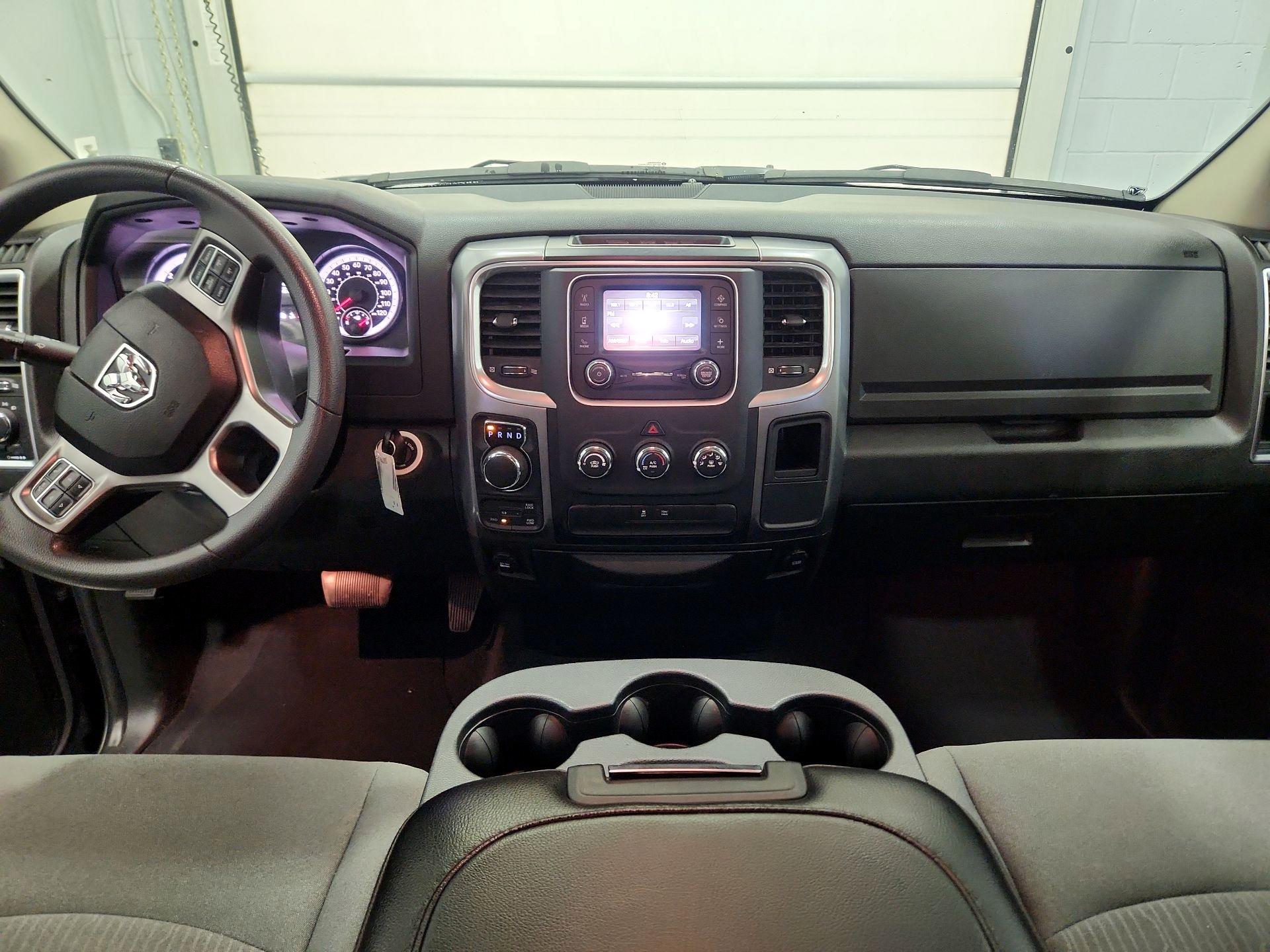 Thumbnail: 2024 RAM 1500 Classic - 9