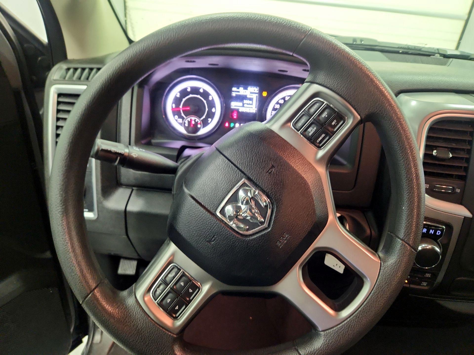 Thumbnail: 2024 RAM 1500 Classic - 10