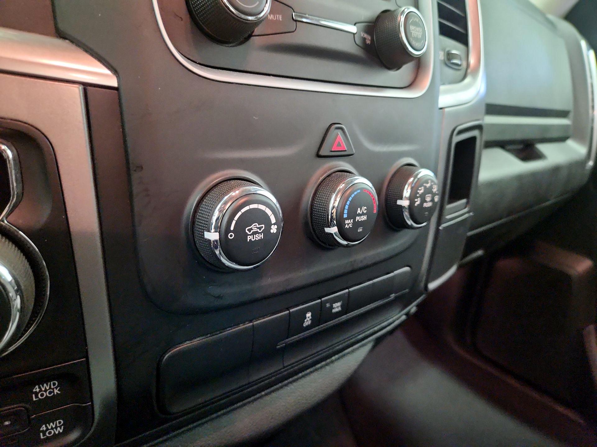 Thumbnail: 2024 RAM 1500 Classic - 16