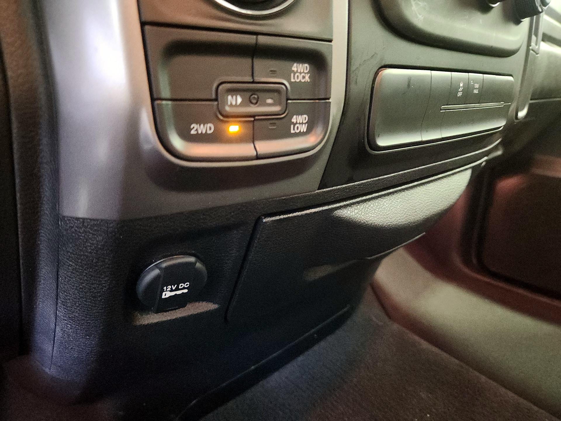 Thumbnail: 2024 RAM 1500 Classic - 18