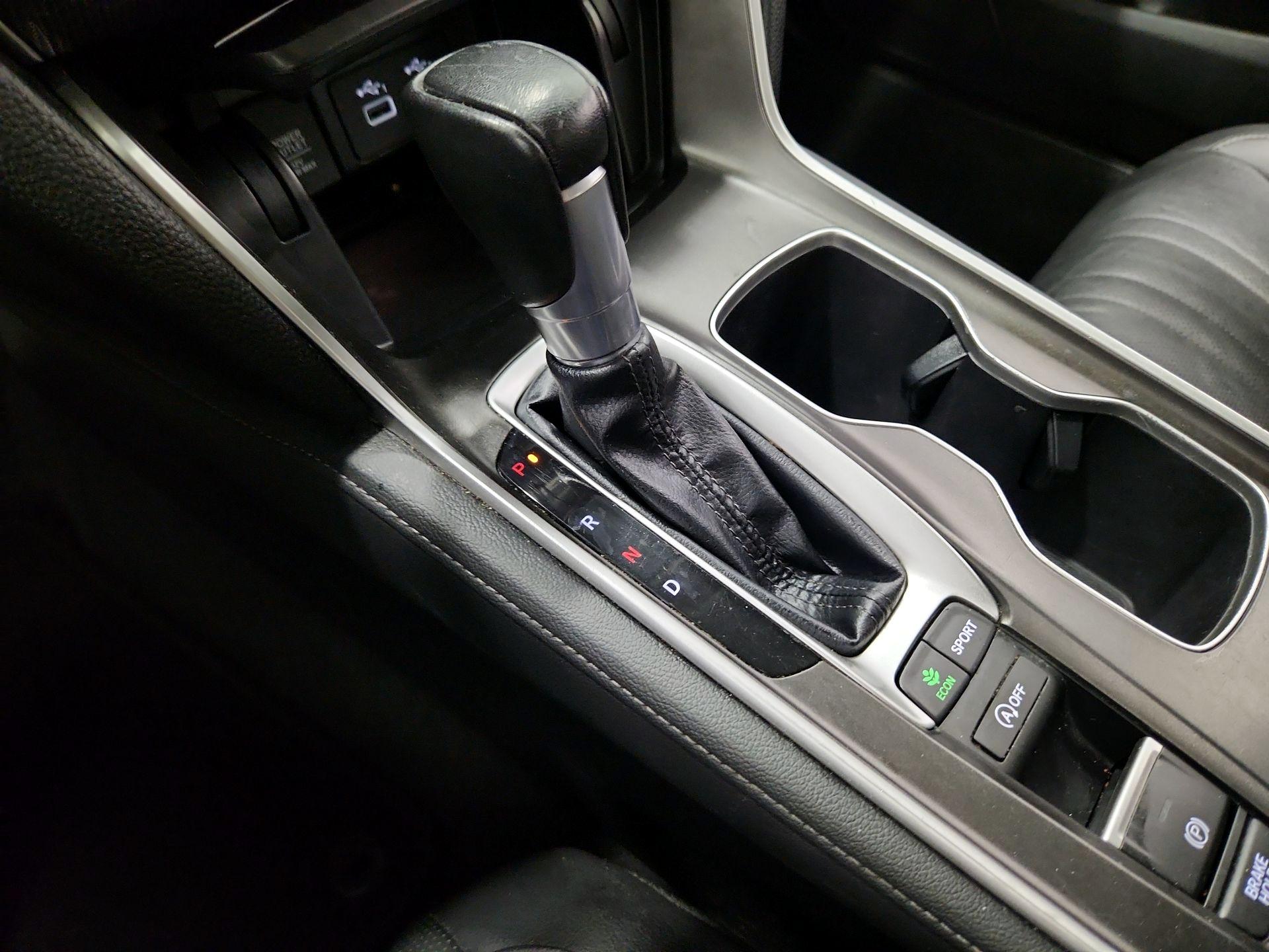 Thumbnail: 2022 Honda Accord - 17