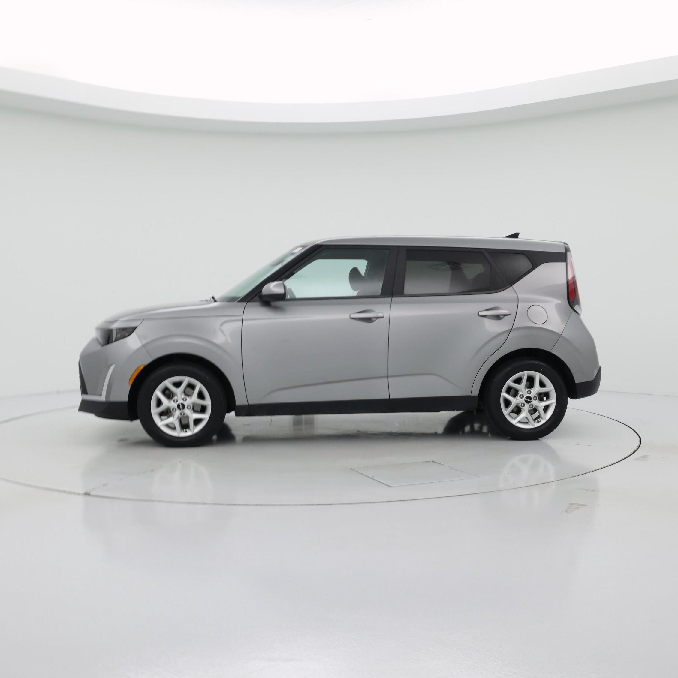 Thumbnail: 2023 Kia Soul - 3