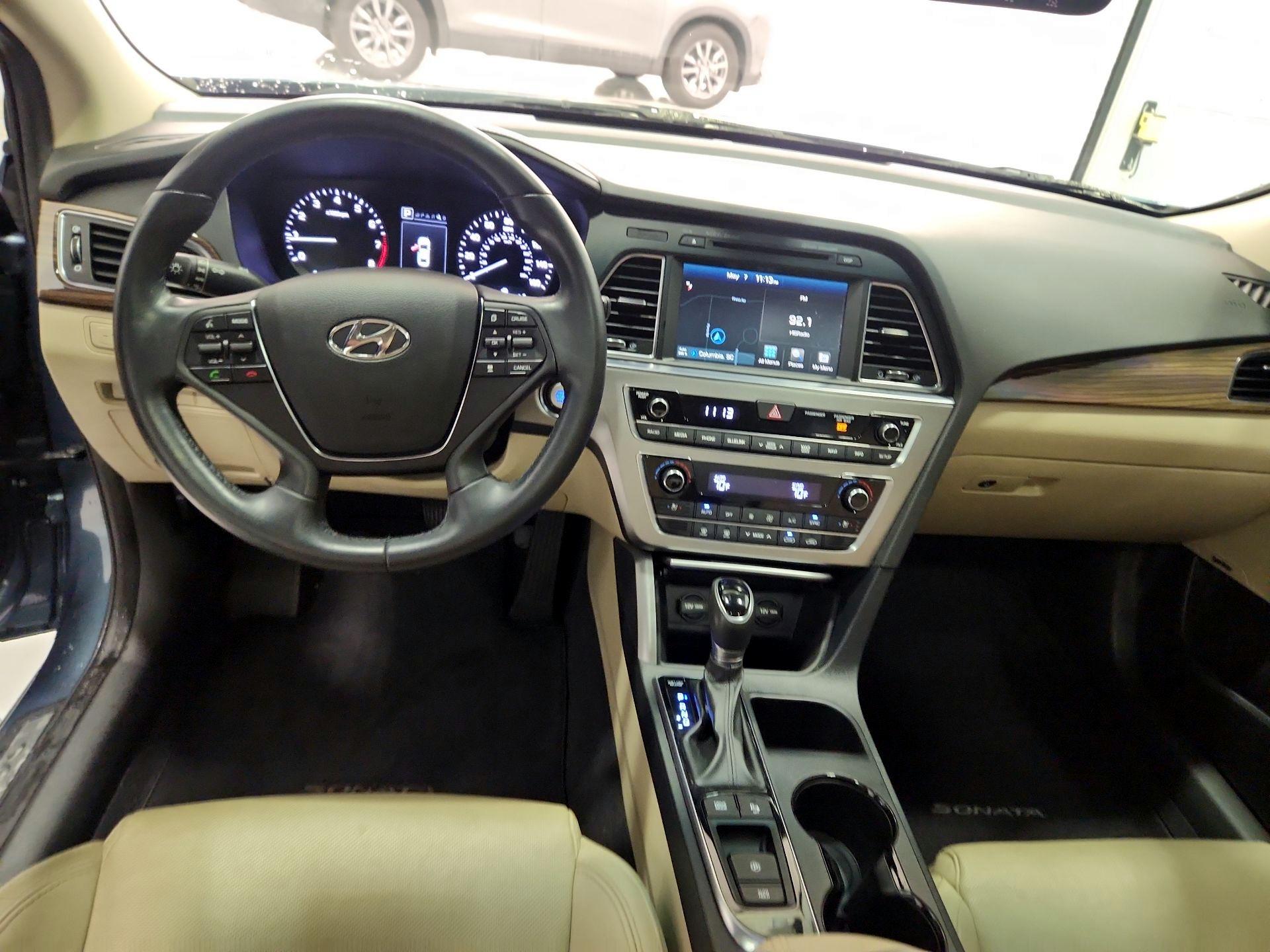 Thumbnail: 2017 Hyundai Sonata - 9