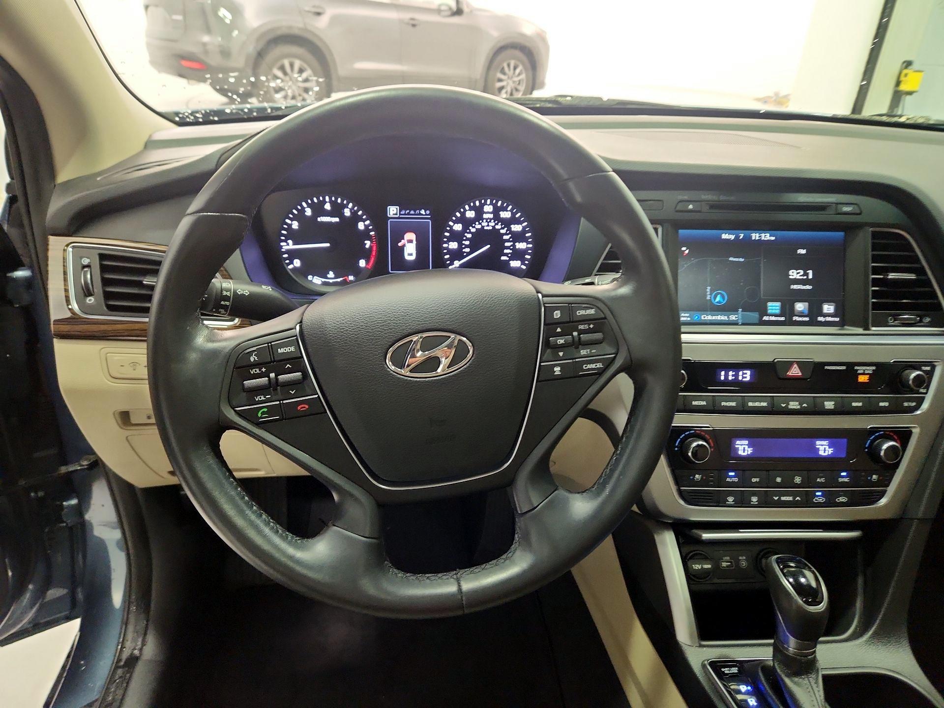 Thumbnail: 2017 Hyundai Sonata - 10