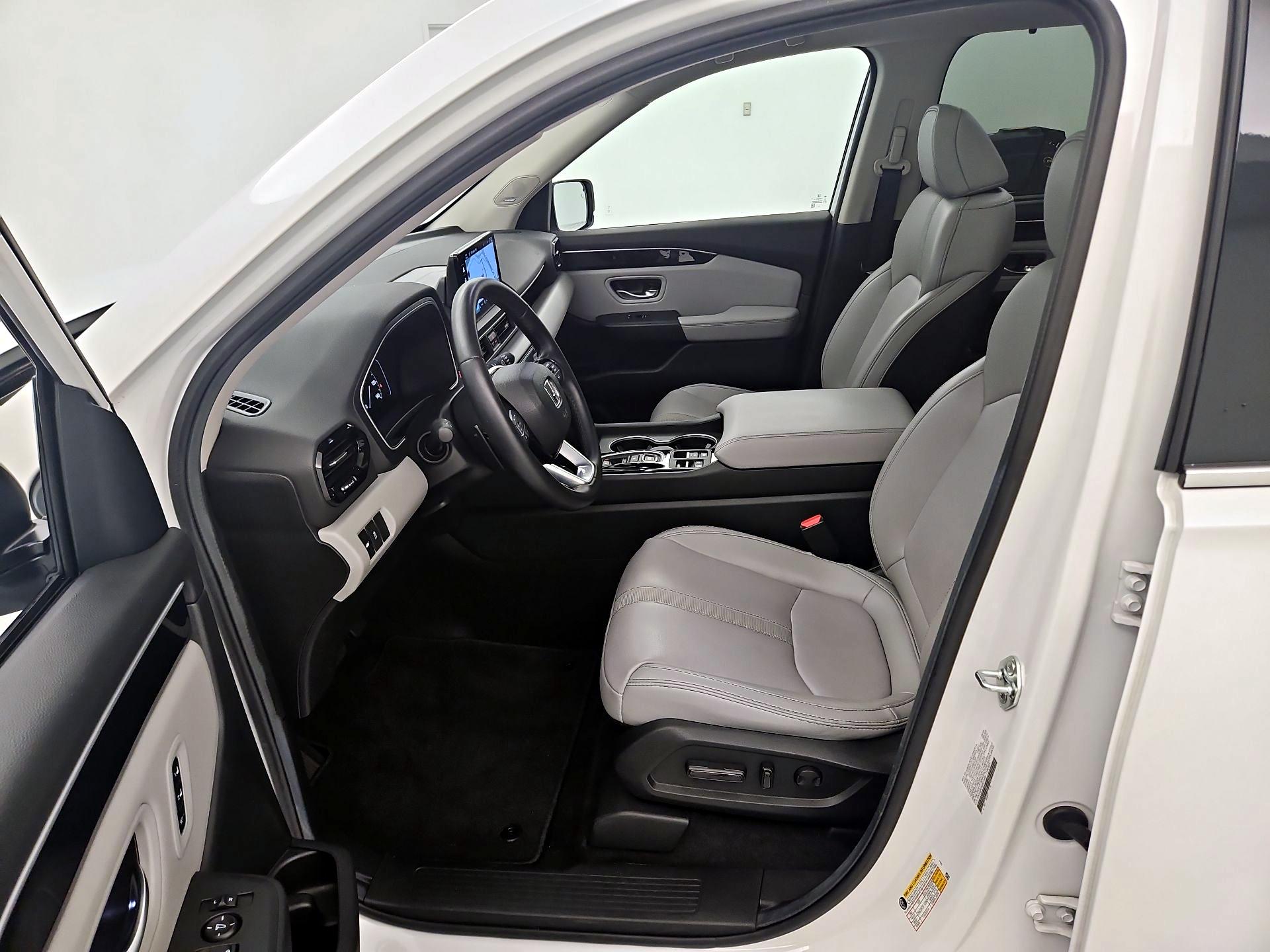 Thumbnail: 2025 Honda Pilot - 11