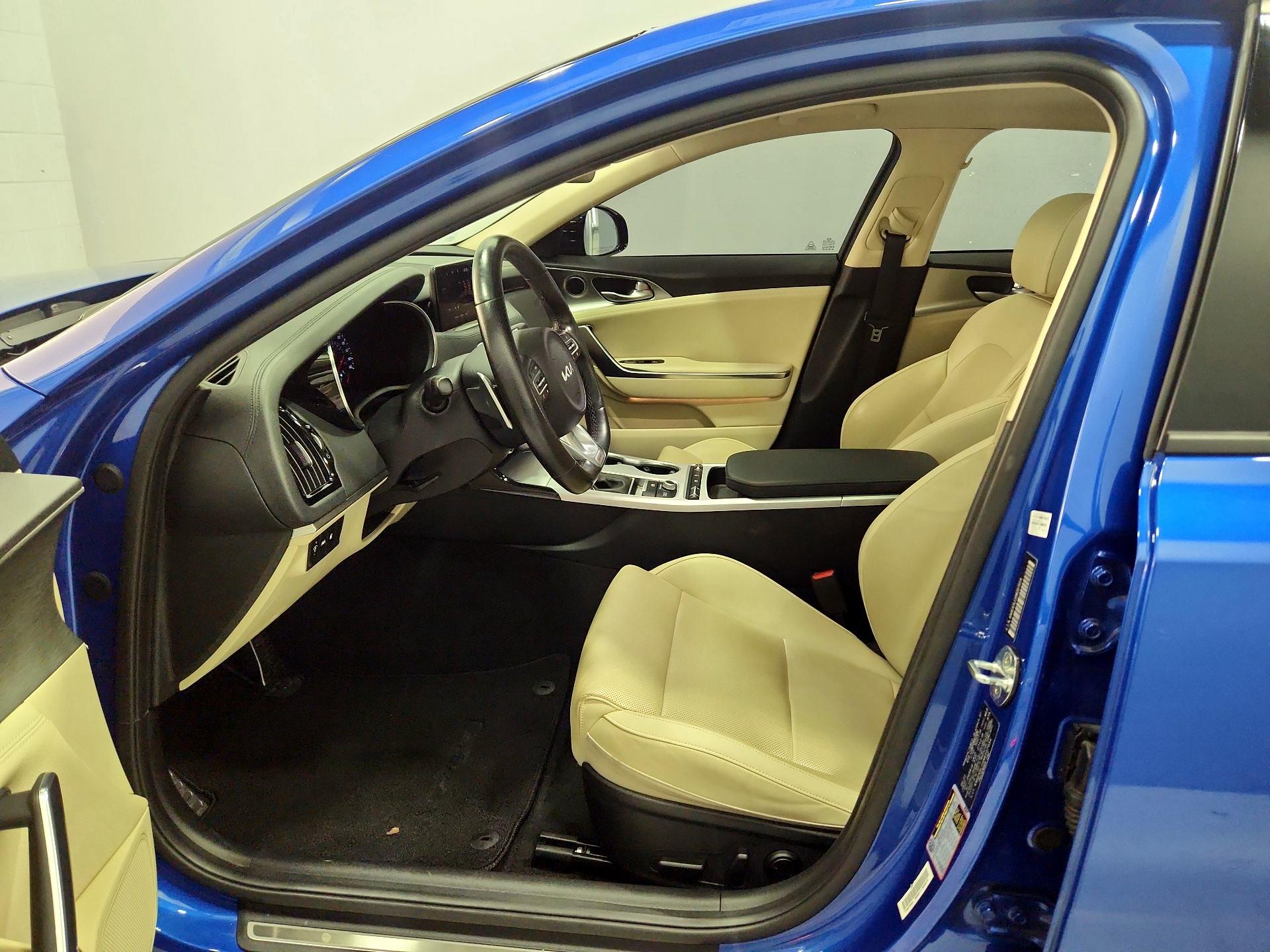 Thumbnail: 2022 Kia Stinger - 11
