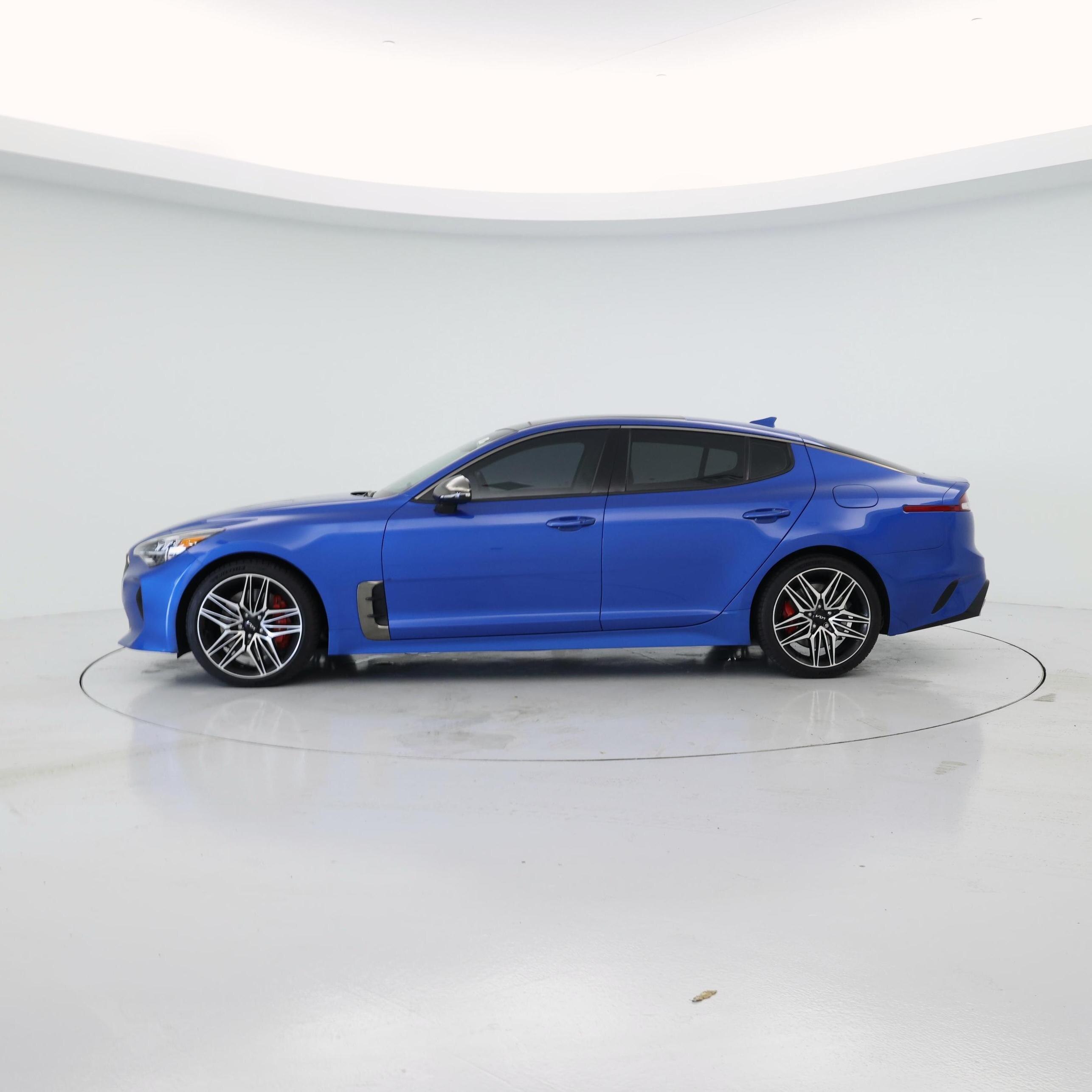 Thumbnail: 2022 Kia Stinger - 3