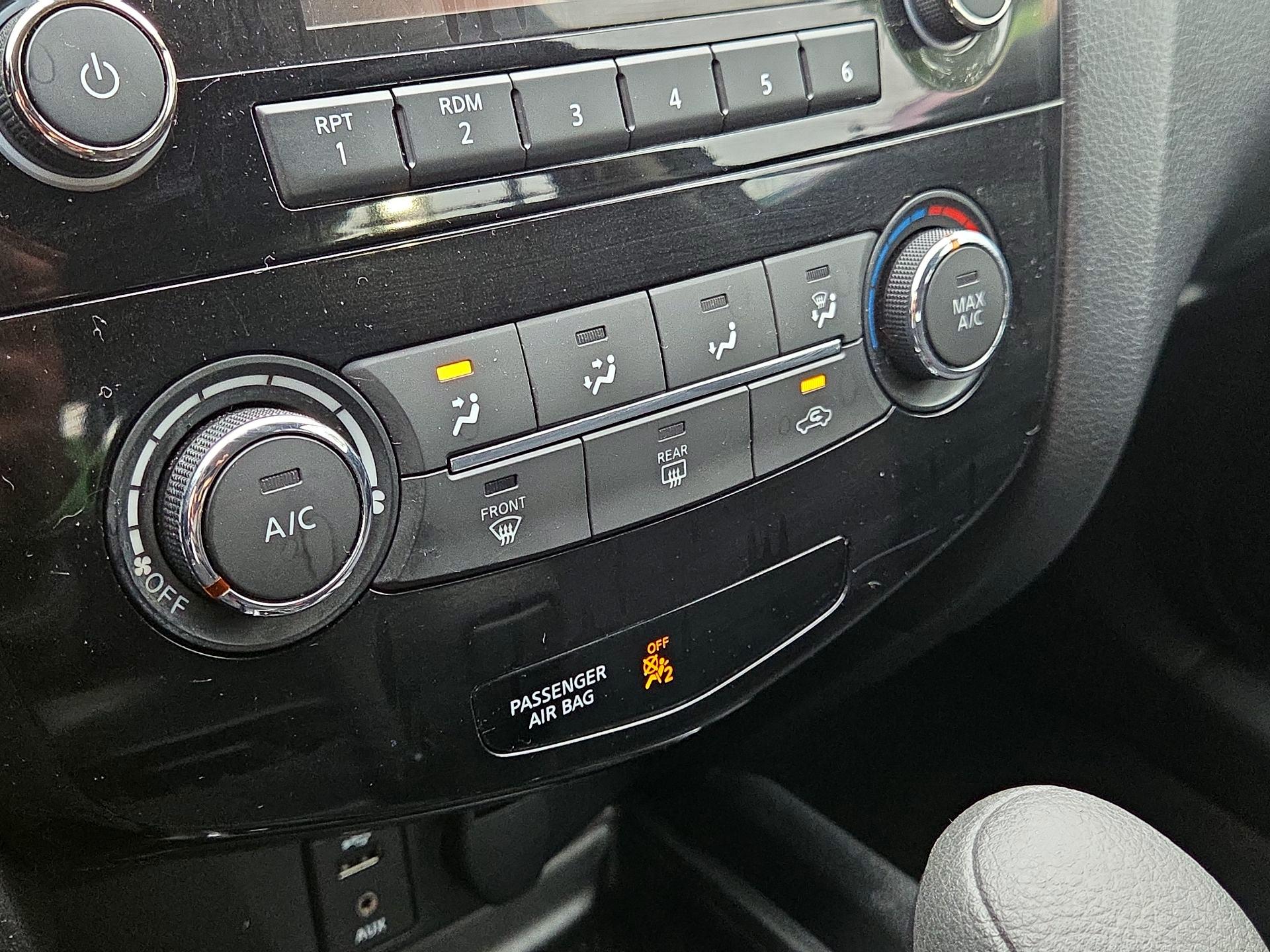 Thumbnail: 2015 Nissan Rogue - 16