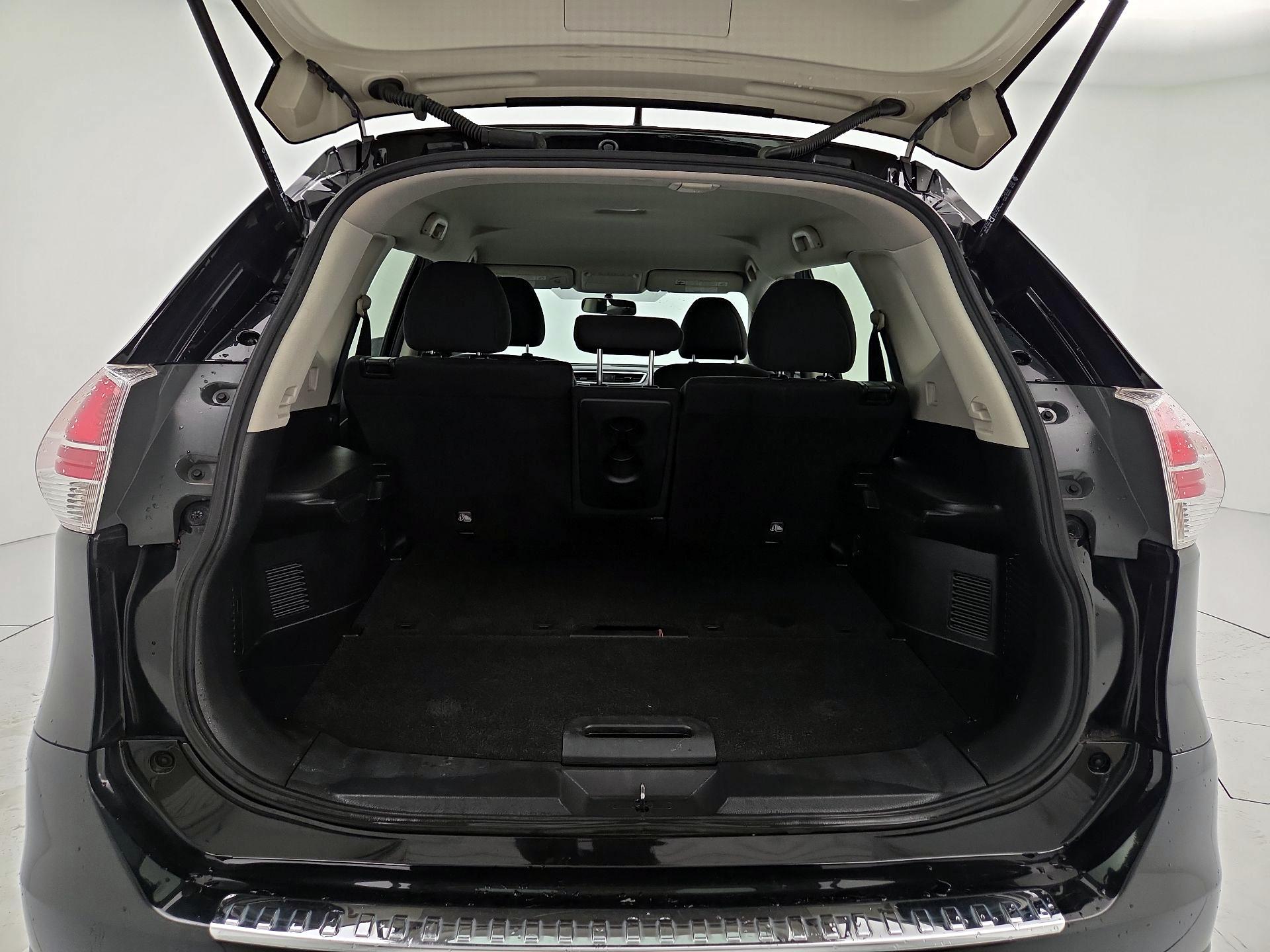 Thumbnail: 2015 Nissan Rogue - 20
