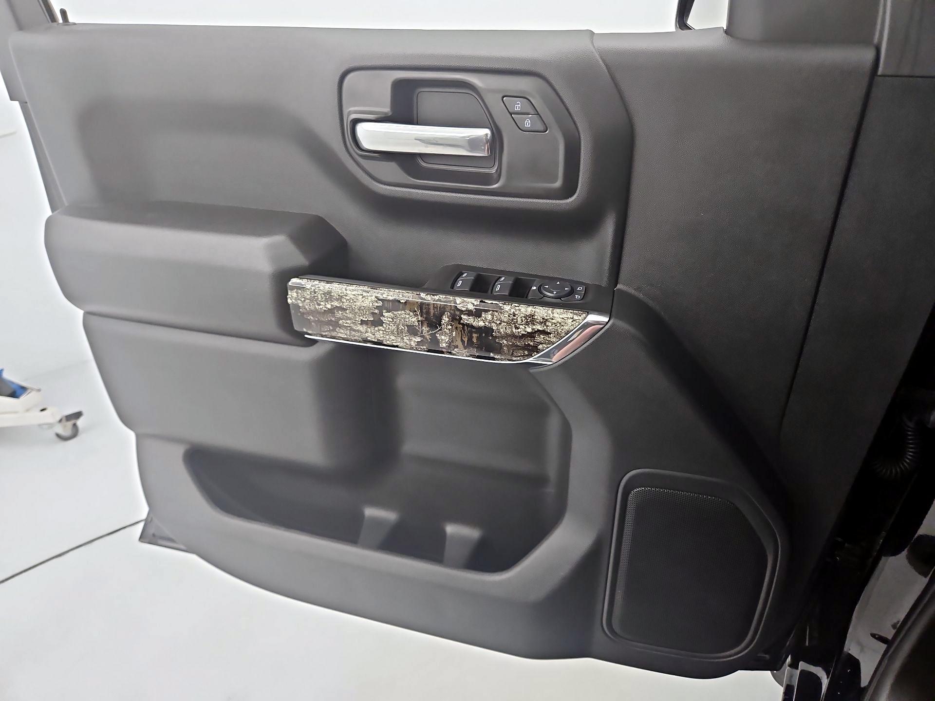 Thumbnail: 2025 Chevrolet Silverado 1500 - 12