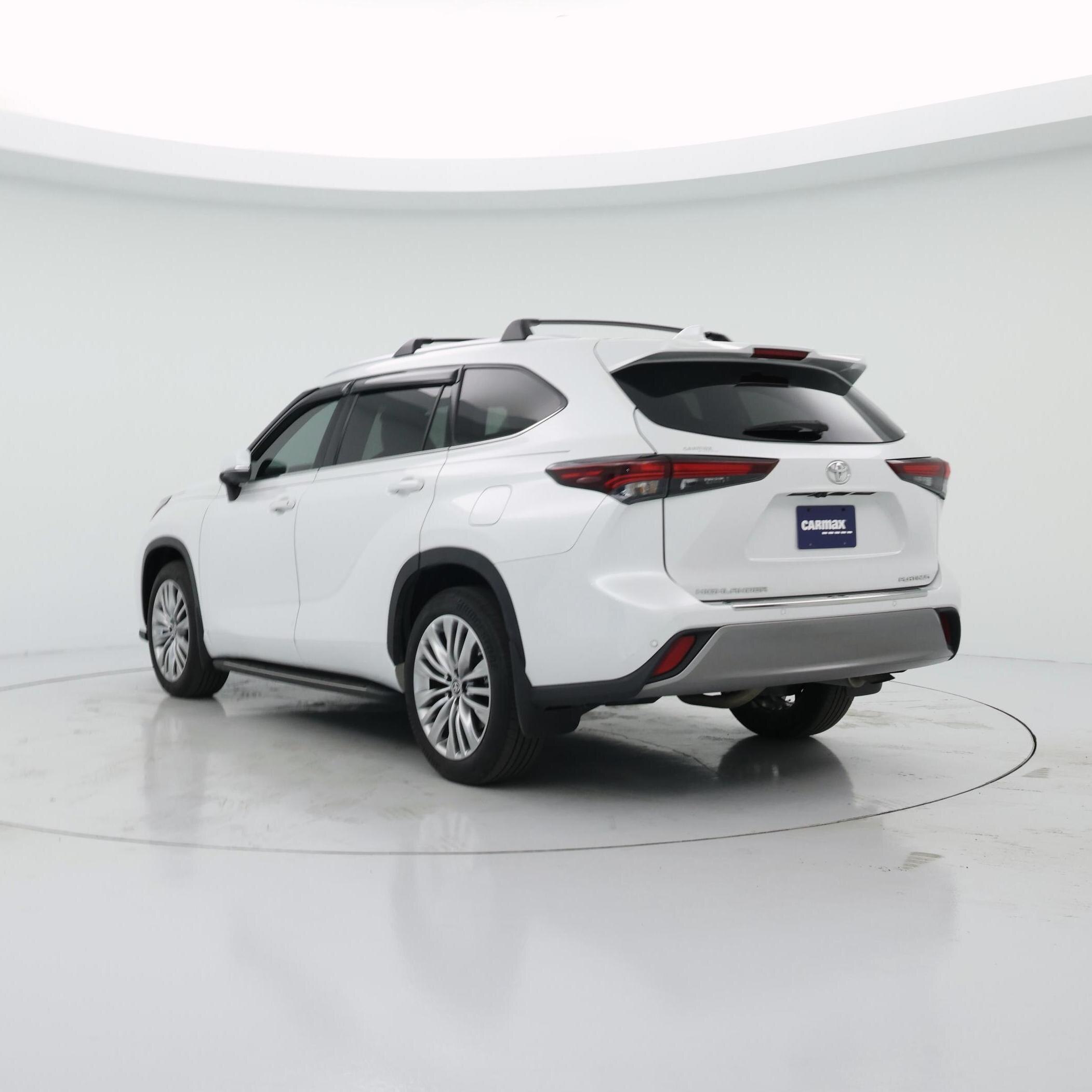 Thumbnail: 2024 Toyota Highlander - 2