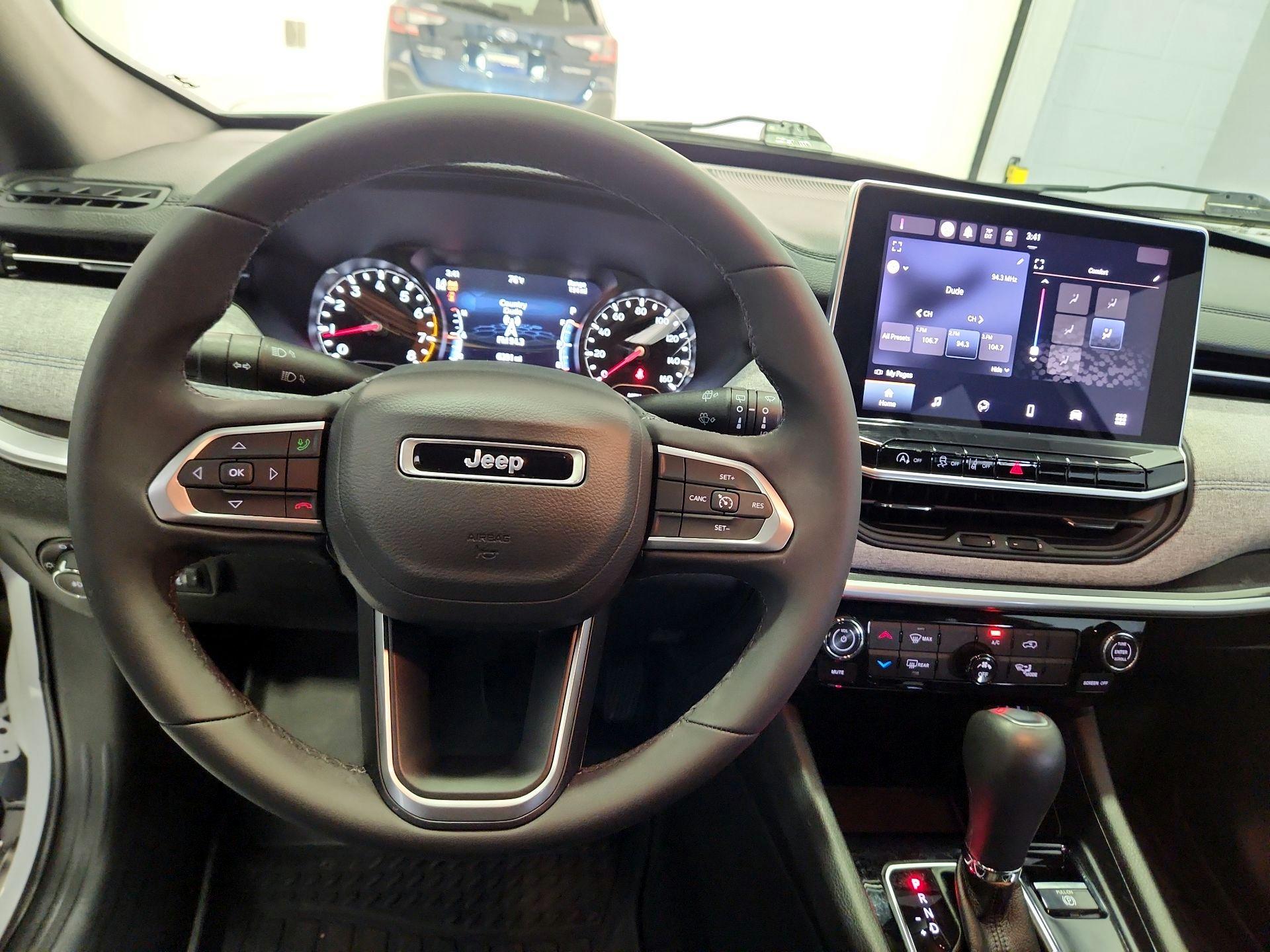 Thumbnail: 2023 Jeep Compass - 10
