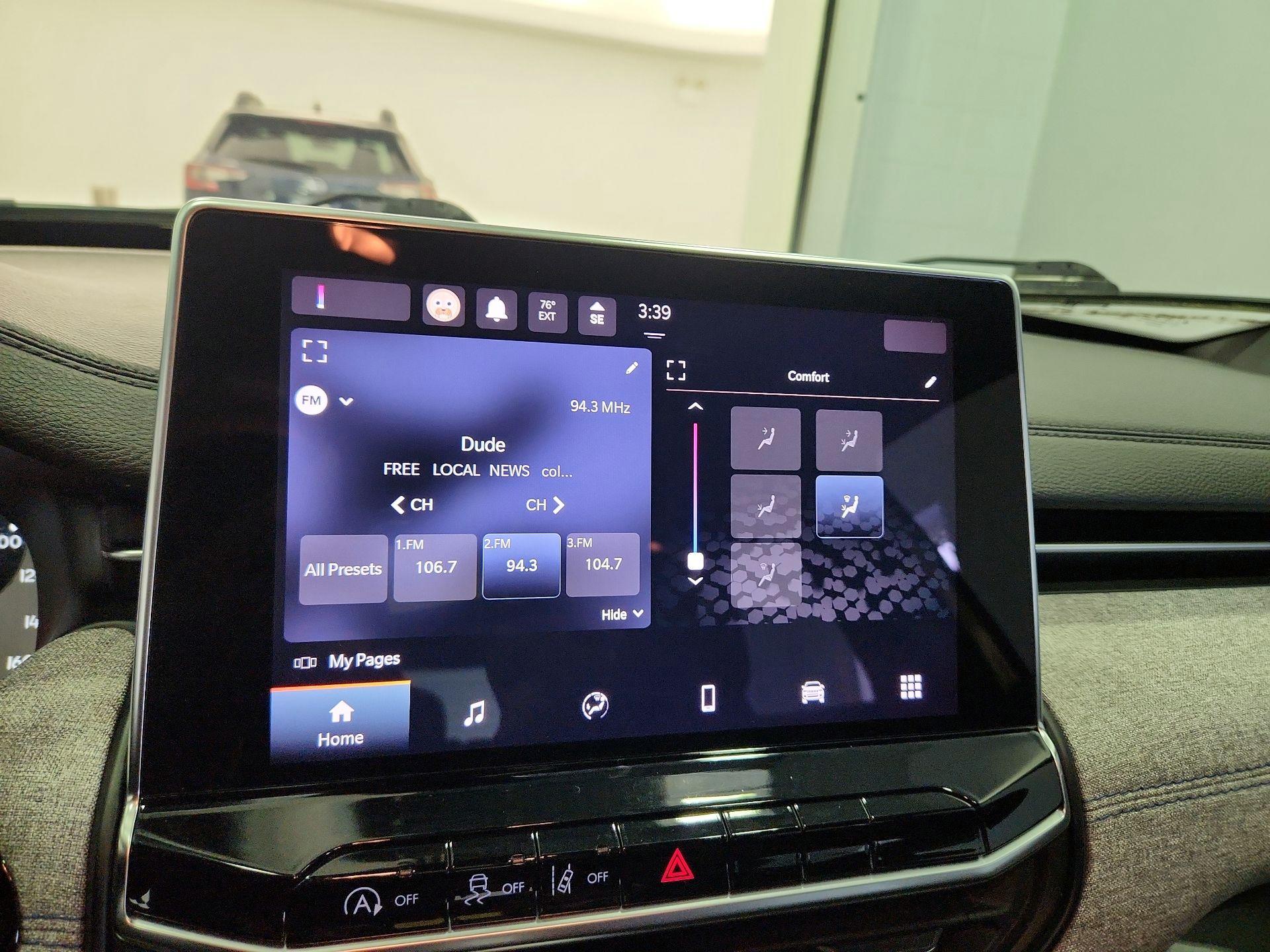 Thumbnail: 2023 Jeep Compass - 15