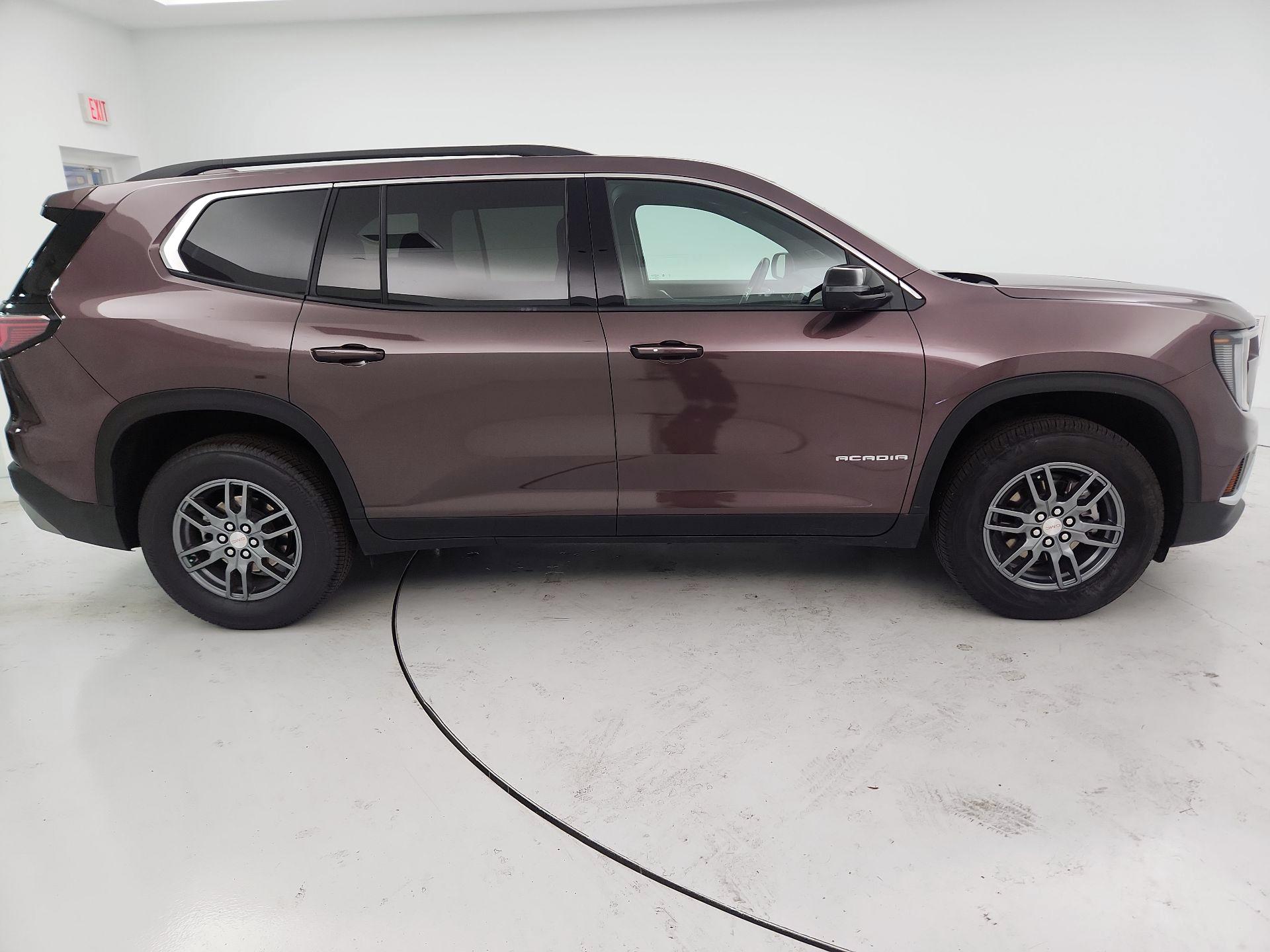 Thumbnail: 2025 GMC Acadia - 4