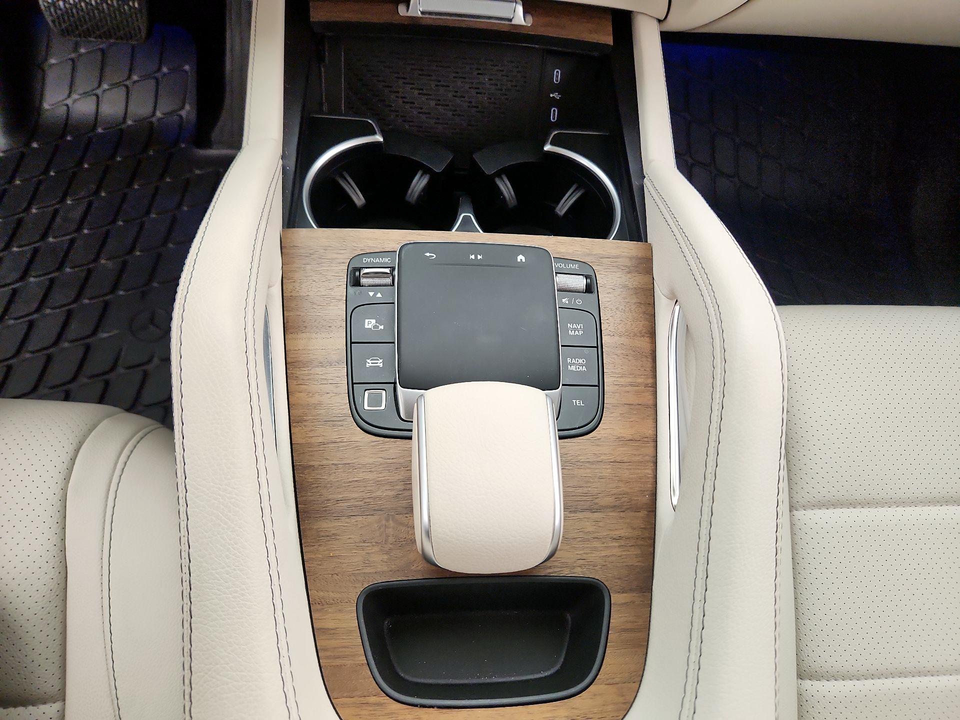 Thumbnail: 2025 Mercedes-Benz GLE - 18