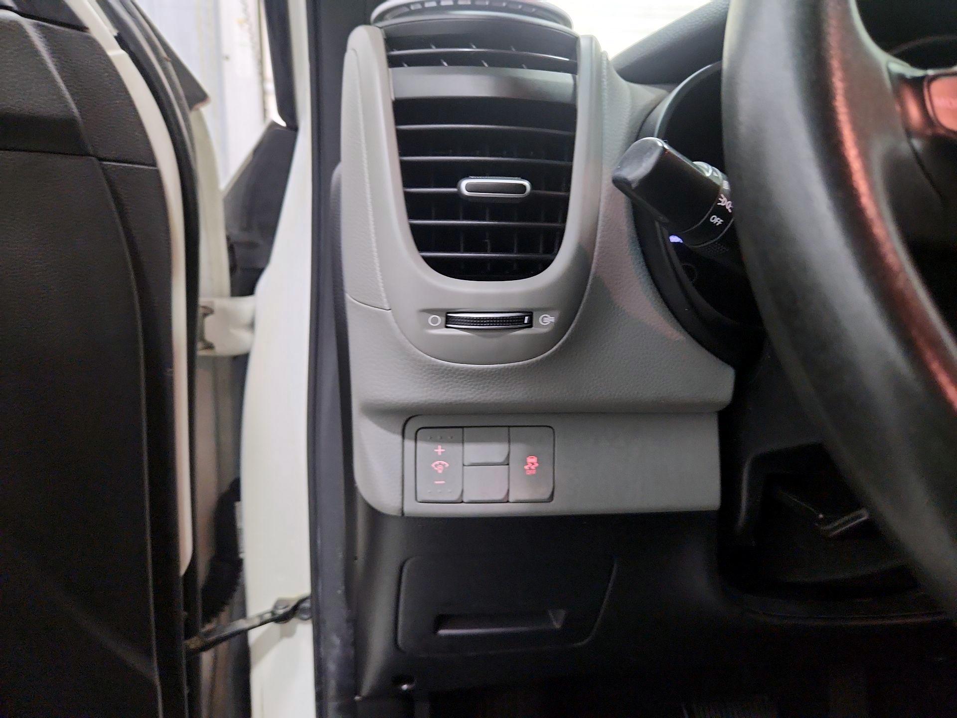 Thumbnail: 2015 Kia Soul - 13