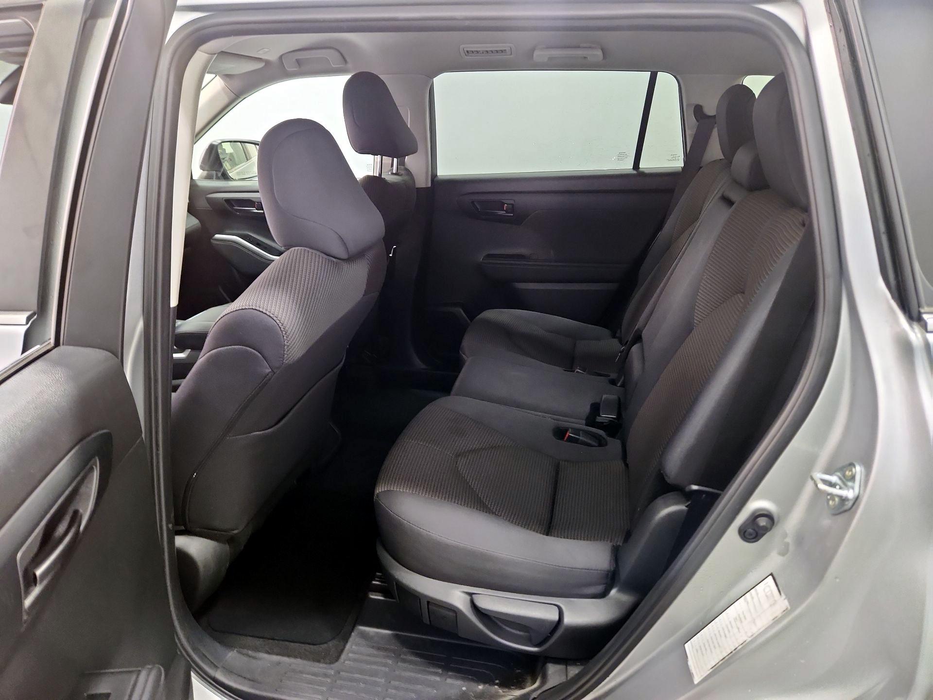 Thumbnail: 2024 Toyota Highlander - 19