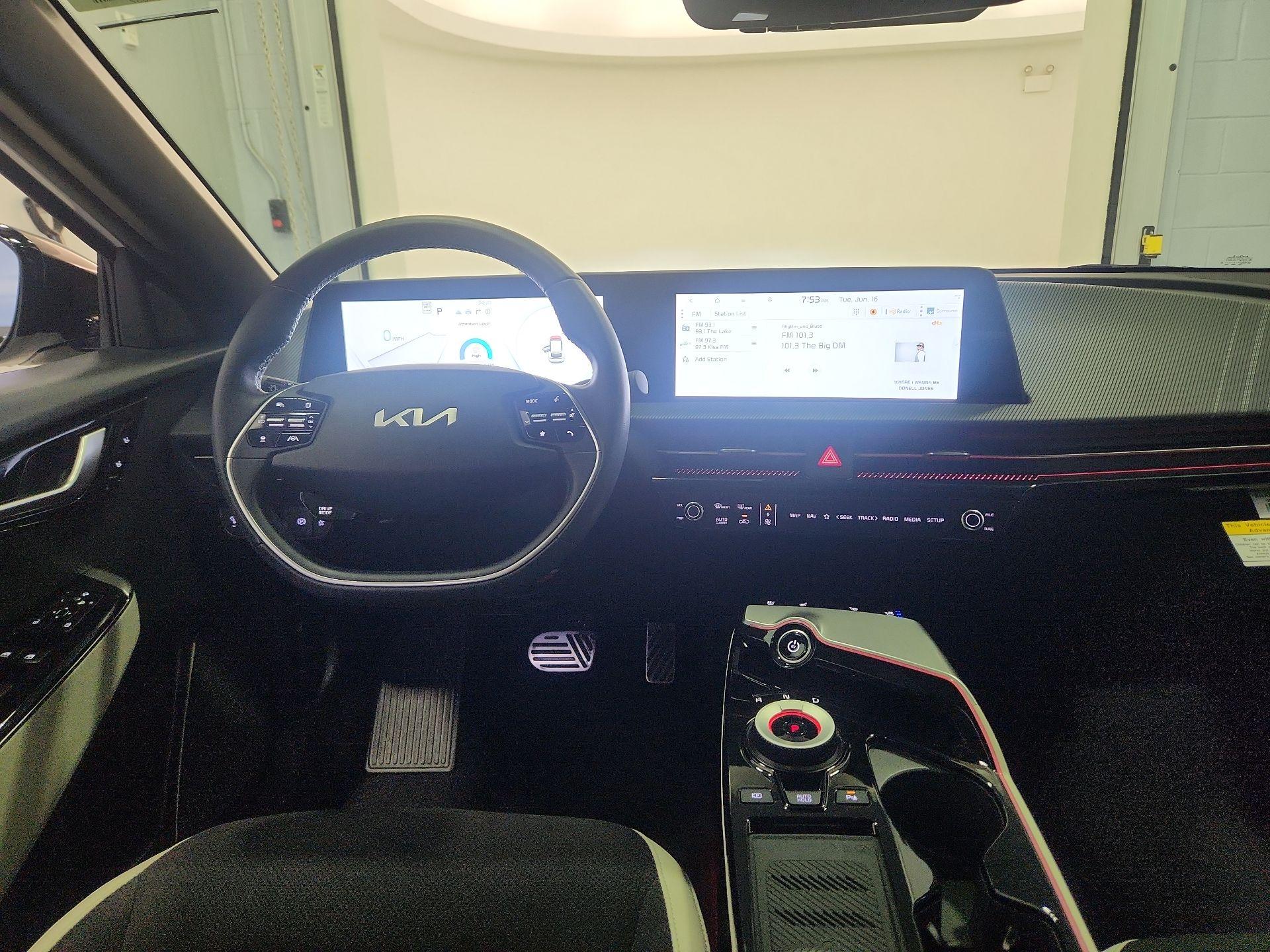 Thumbnail: 2023 Kia EV6 - 9