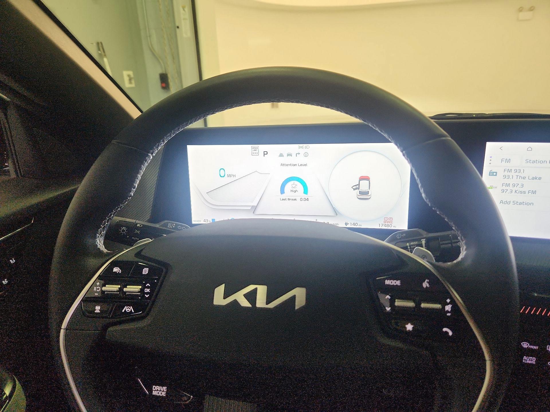Thumbnail: 2023 Kia EV6 - 10