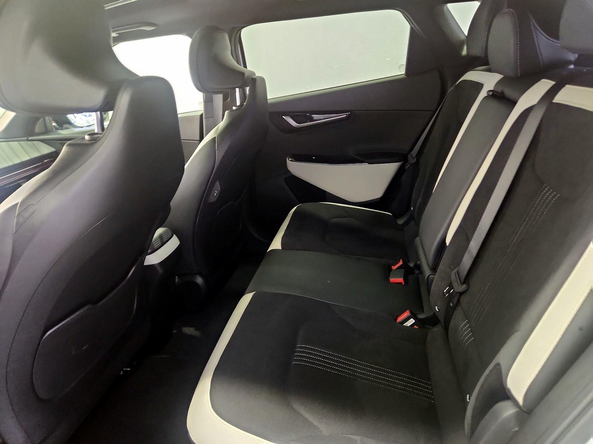 Thumbnail: 2023 Kia EV6 - 20