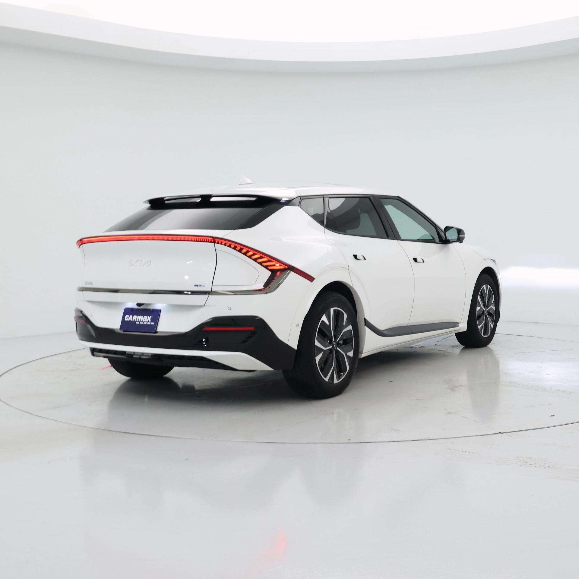 Thumbnail: 2023 Kia EV6 - 8