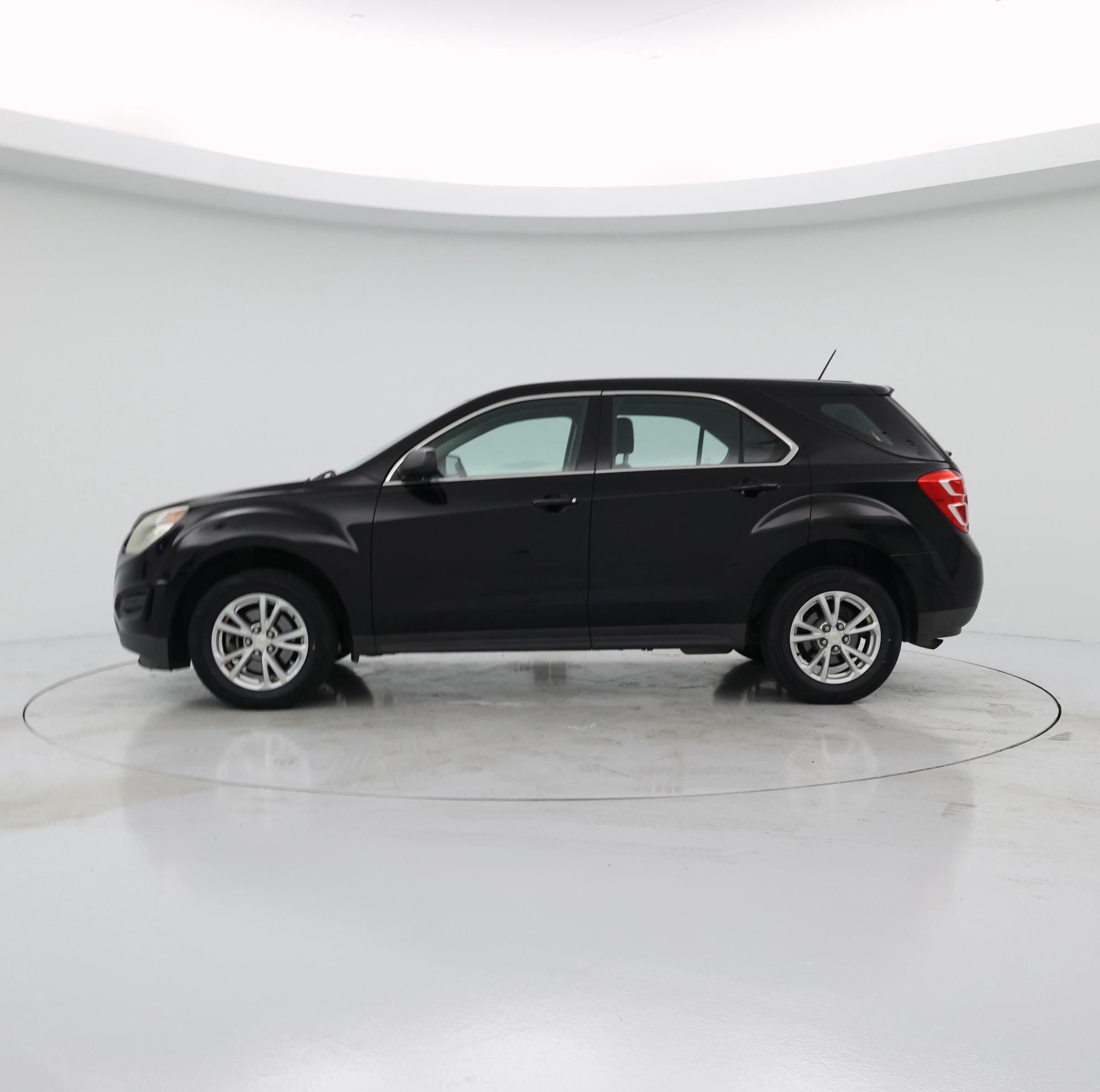 Thumbnail: 2017 Chevrolet Equinox - 3