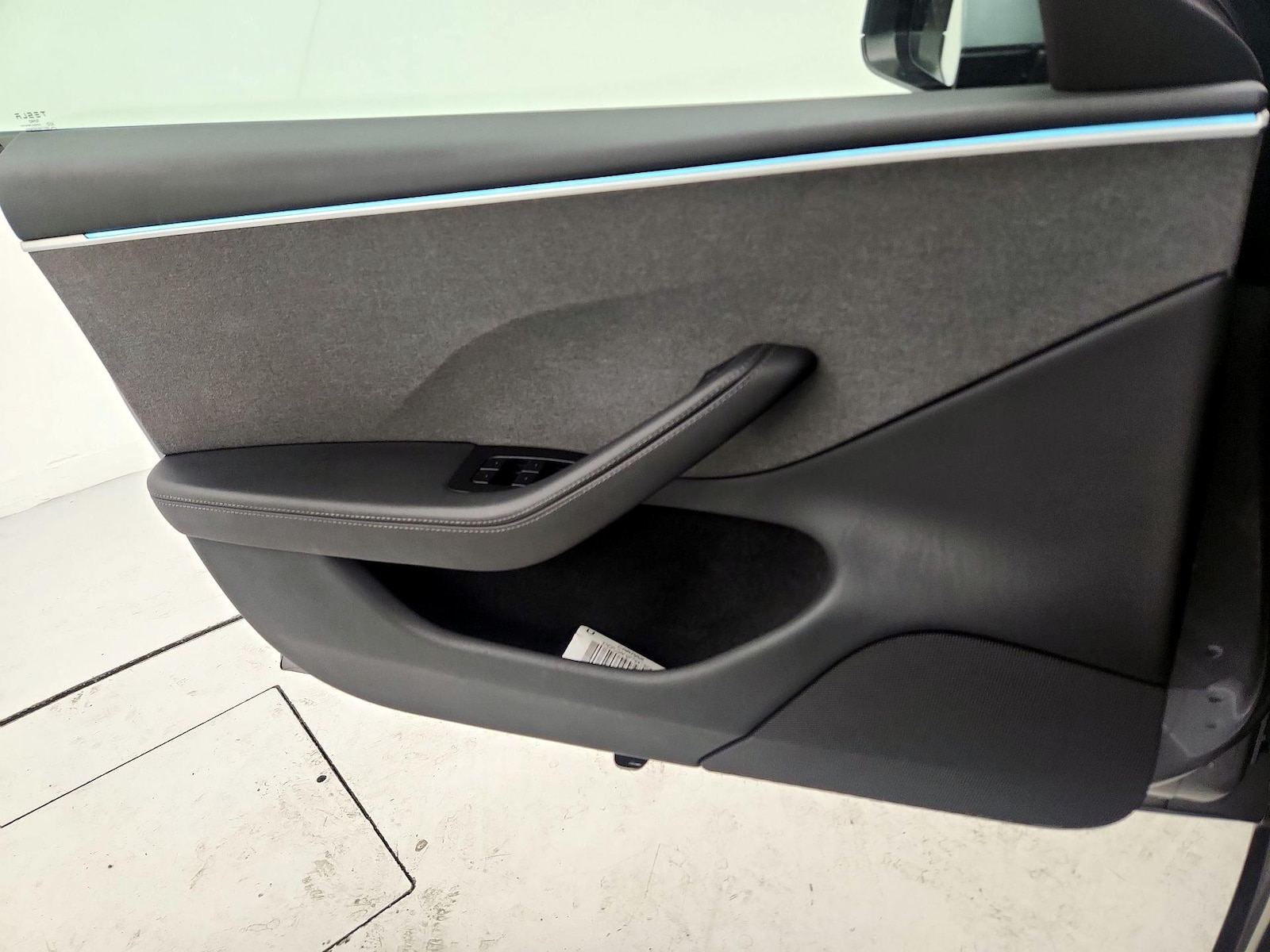 2025 Tesla Model 3 Long Range - Photo 13