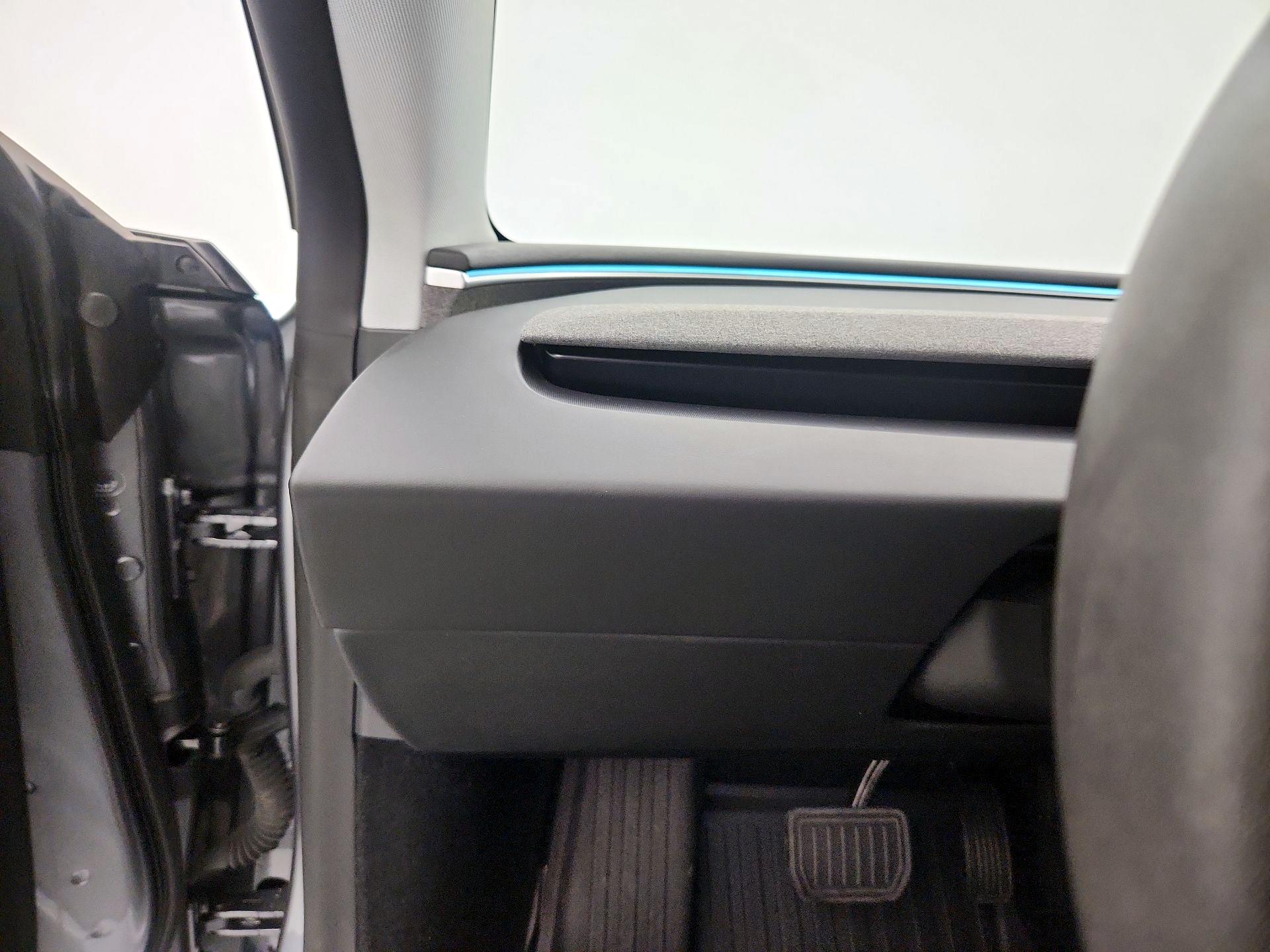 Thumbnail: 2025 Tesla Model 3 - 13