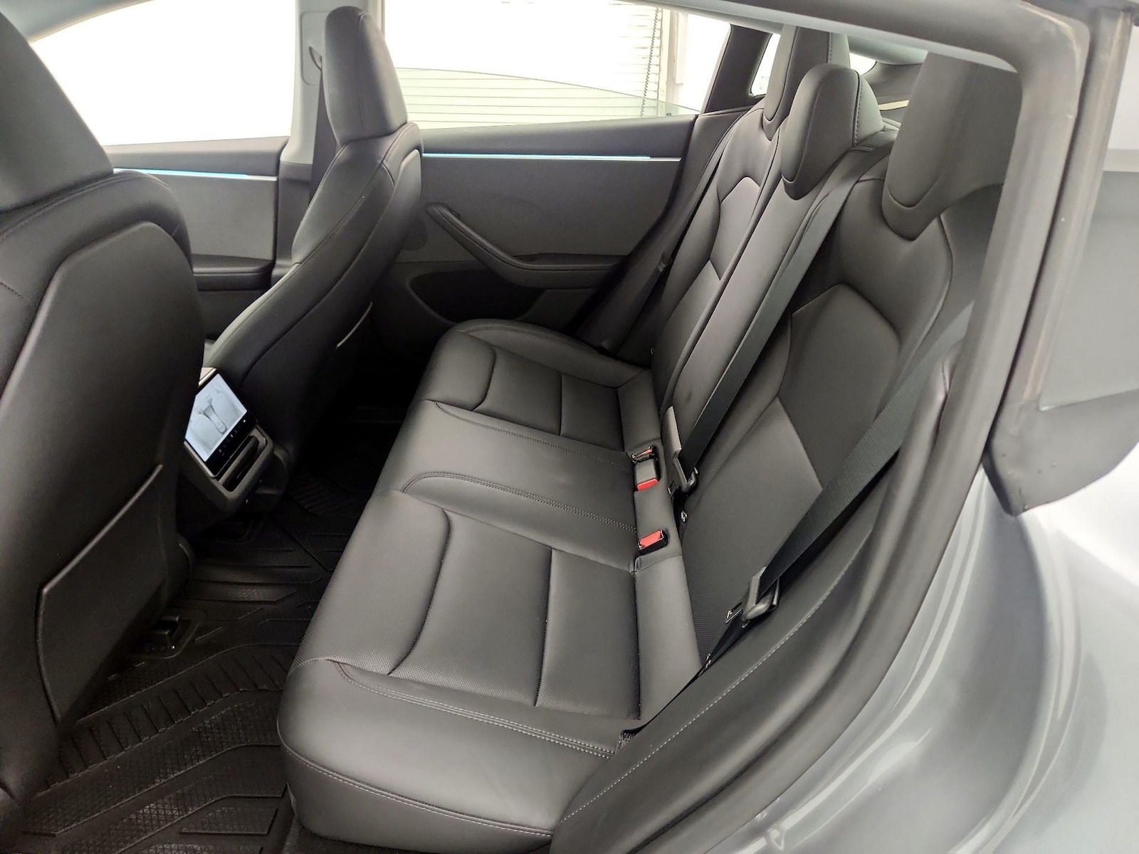 2025 Tesla Model 3 Long Range - Photo 22