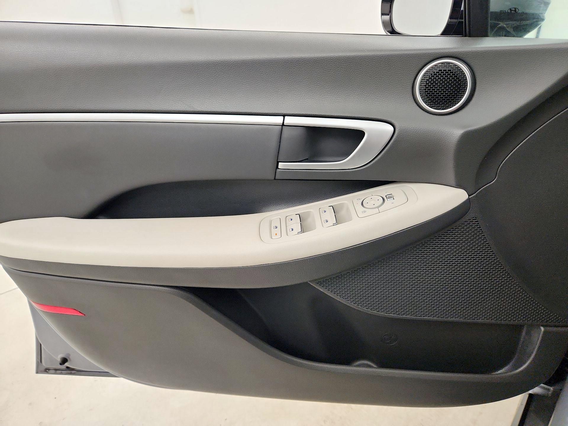Thumbnail: 2025 Hyundai Sonata - 12