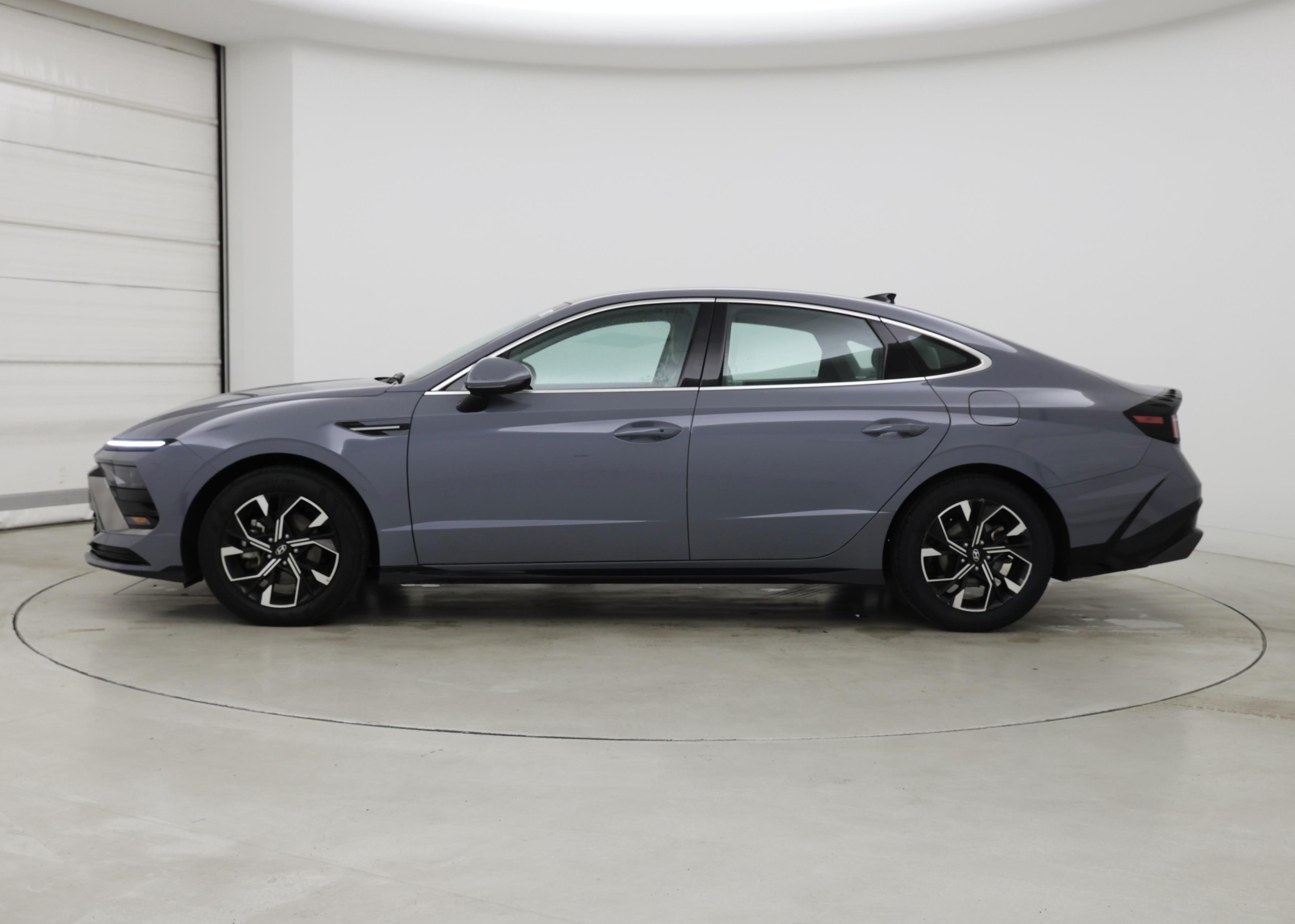 Thumbnail: 2025 Hyundai Sonata - 3