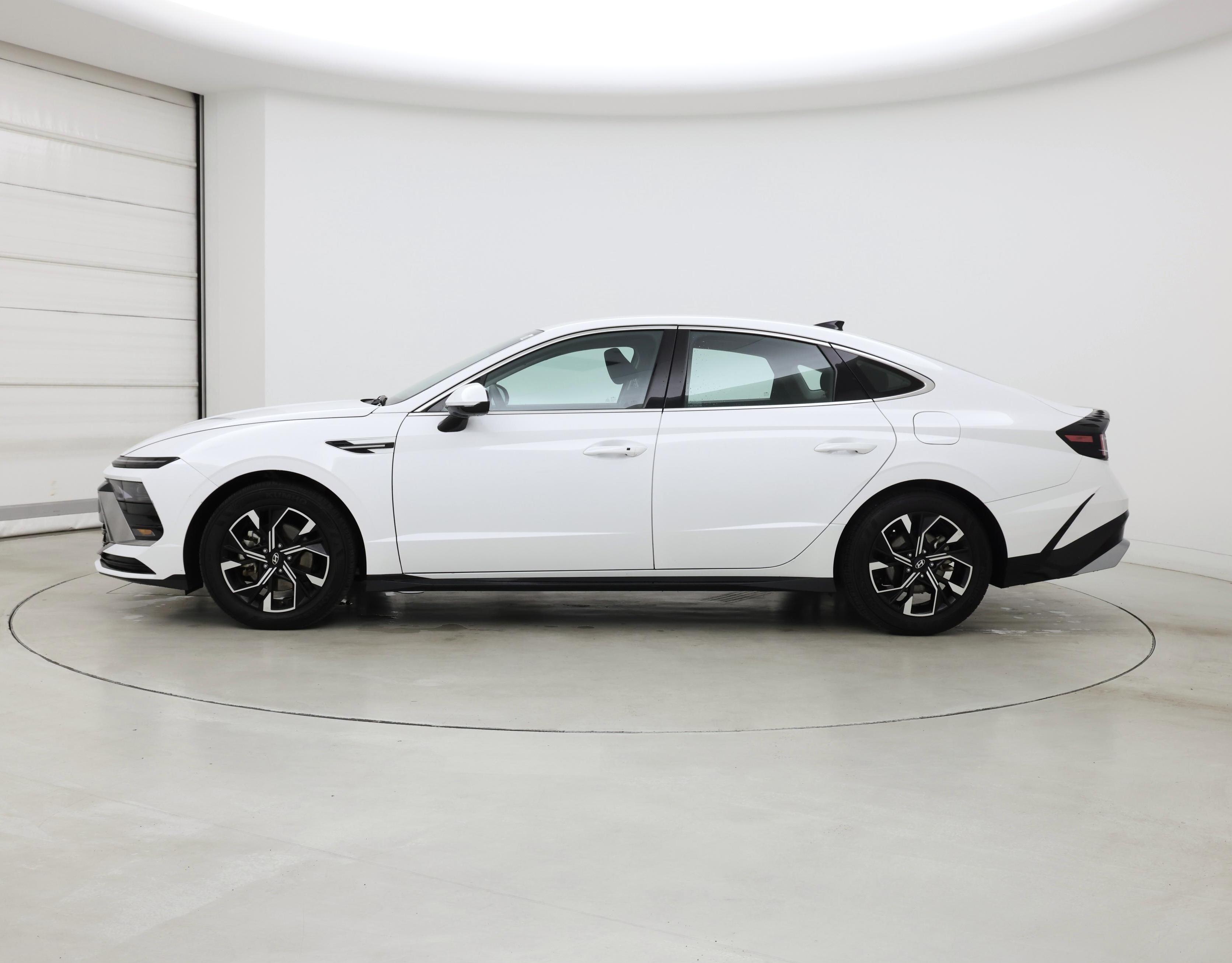 Thumbnail: 2025 Hyundai Sonata - 3
